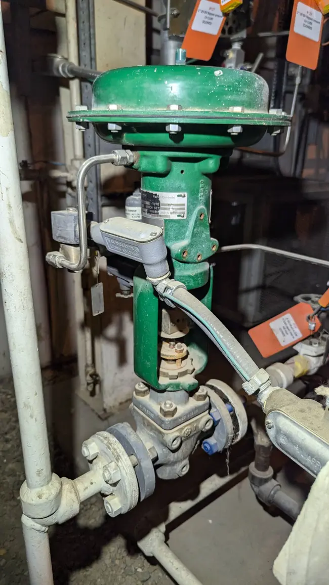 FISHER EZ CONTROL VALVE & 667 ACTUATOR ASSEMBLY - undefined