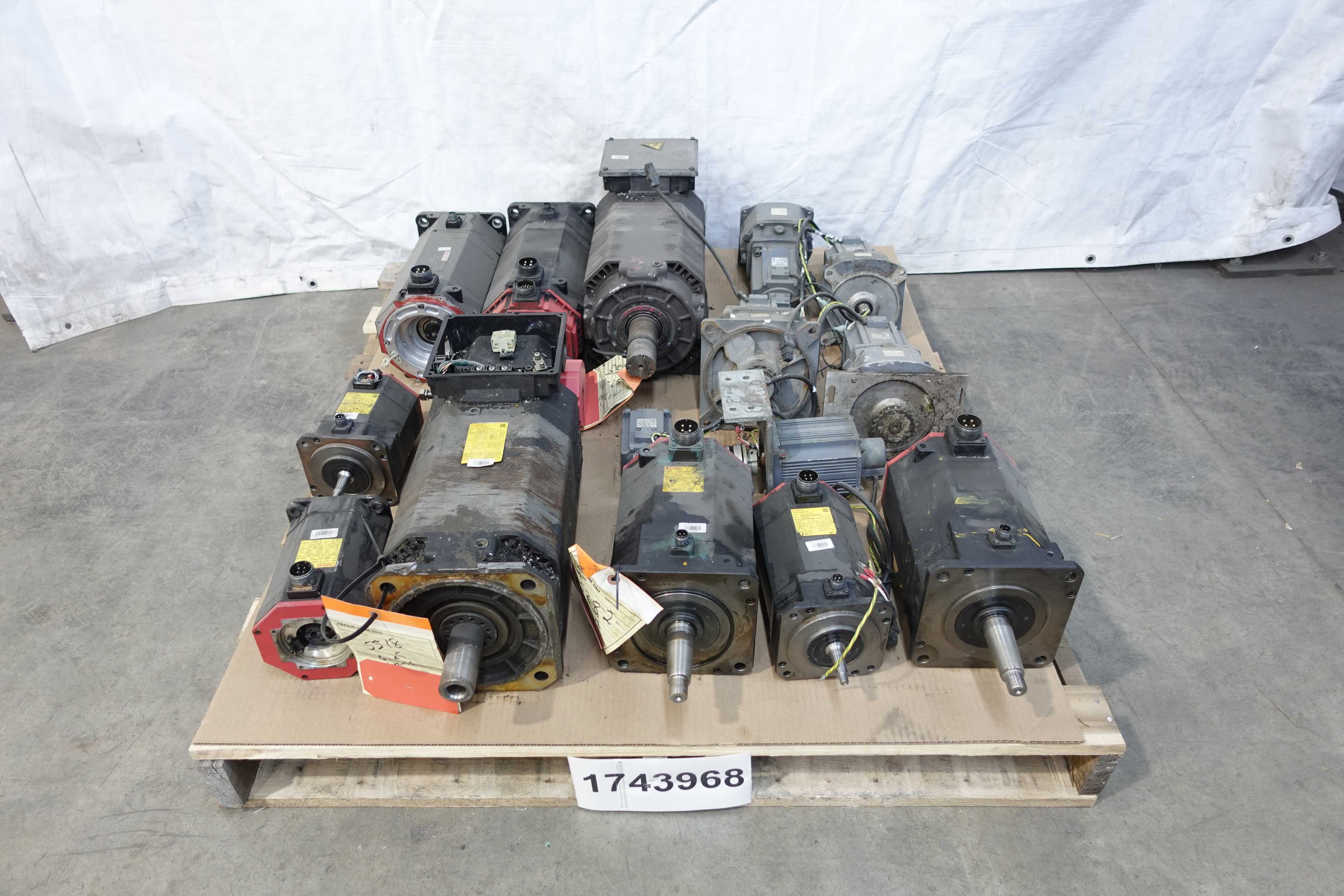 SKU 1743968 - PALLET OF ASSORTED FANUC AND MITSUBISHI SERVO AND SPINDLE MOTORS - SERVO MOTORS