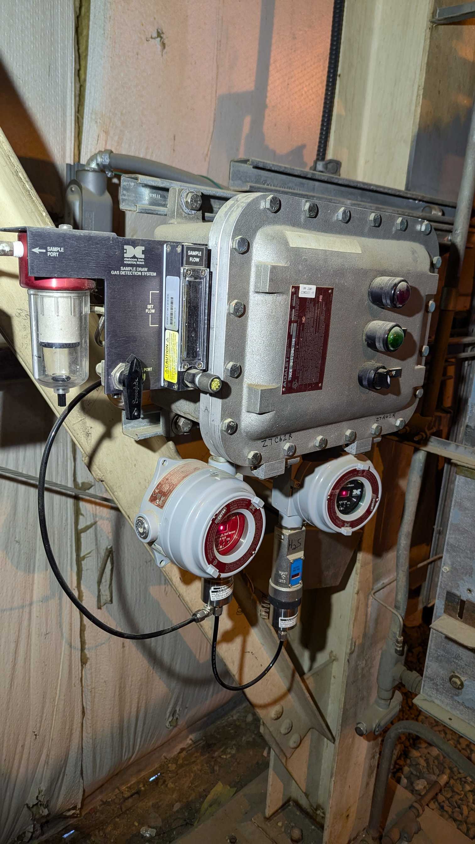 DETCON SD-1X1 GAS ANALYZER - GAS ANALYZER