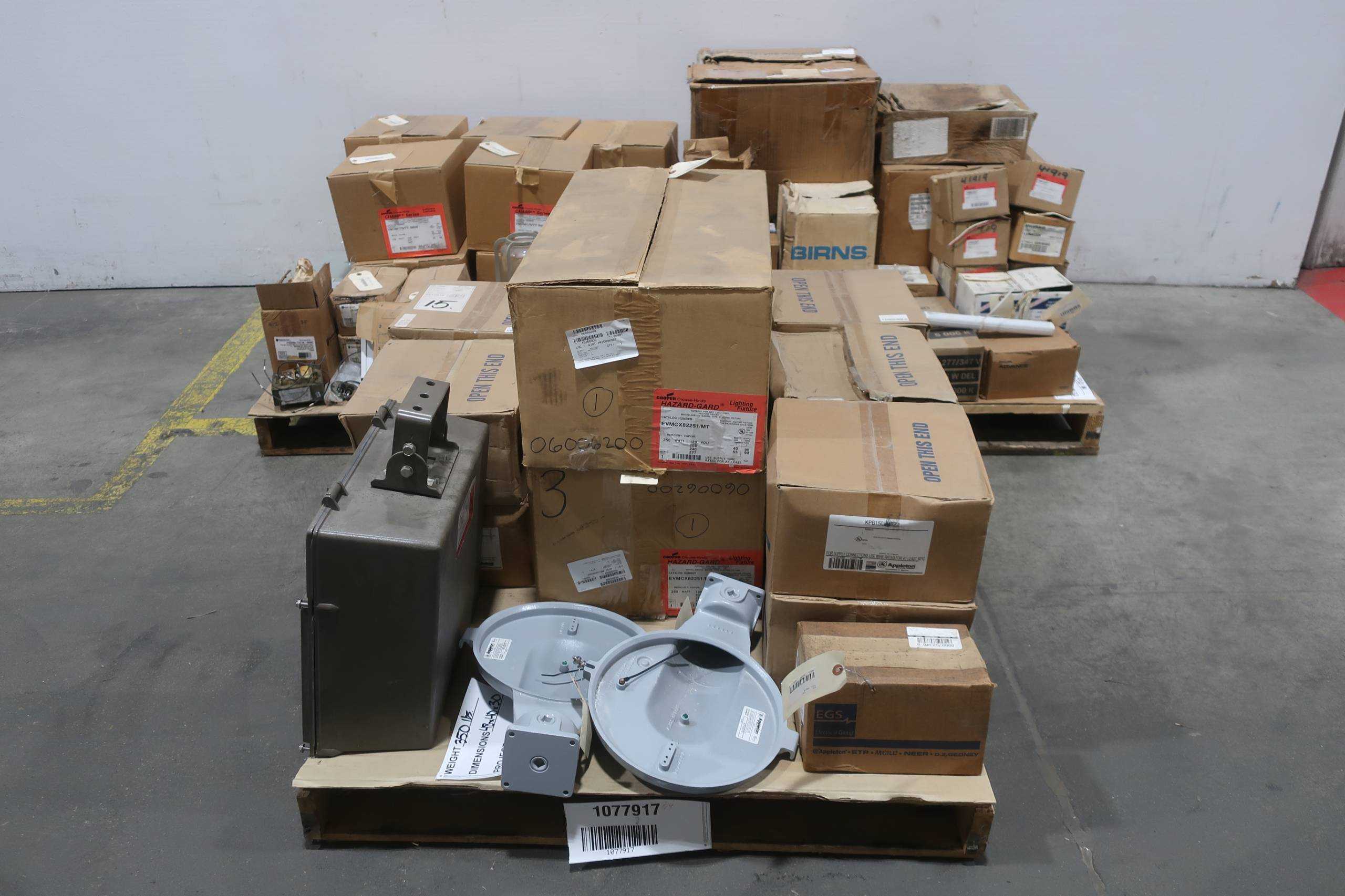 3 PALLETS OF ASSORTED LIGHTING