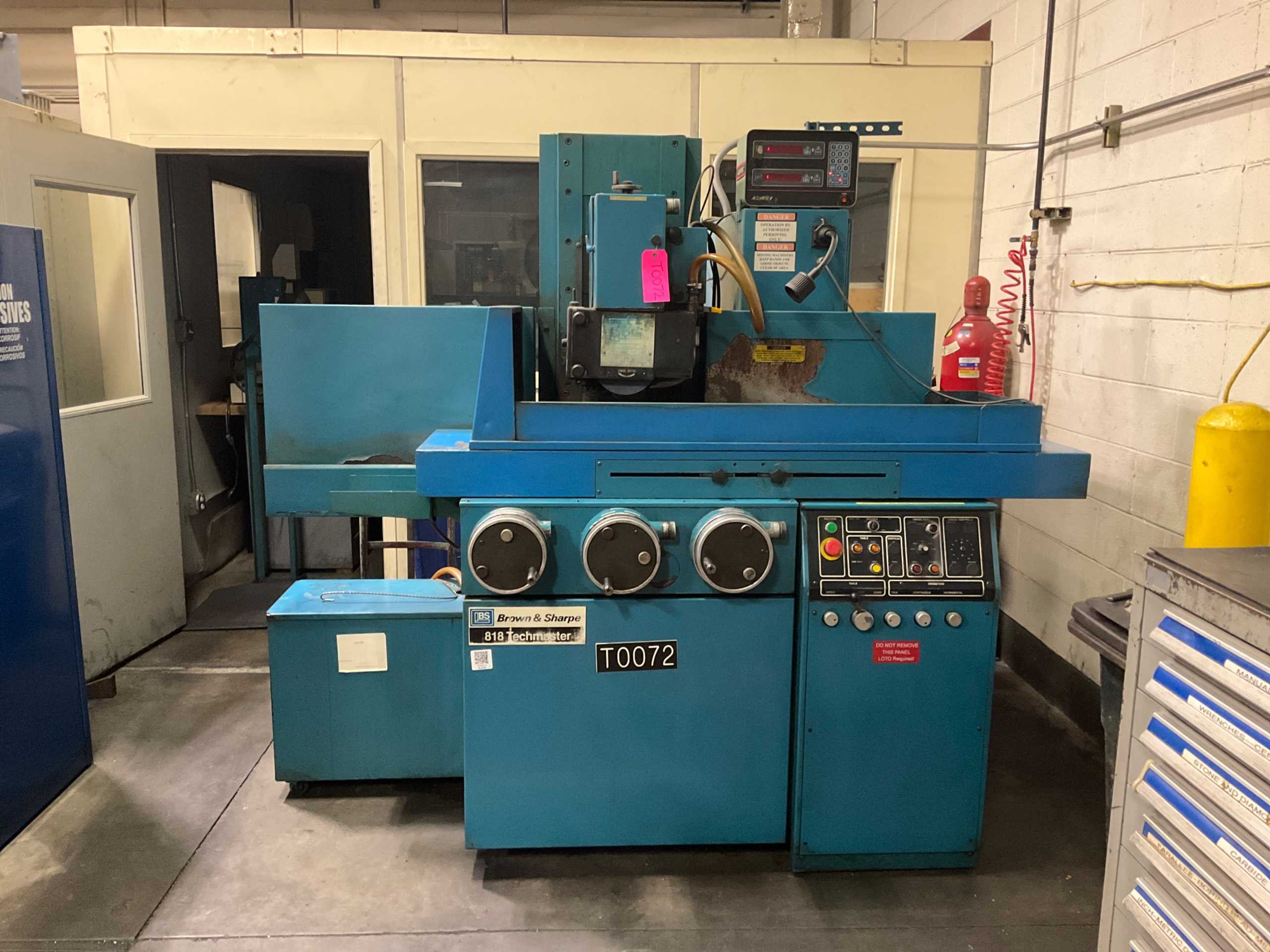 BROWN & SHARPE 818 TECHMASTER SURFACE GRINDER - SURFACE GRINDERS