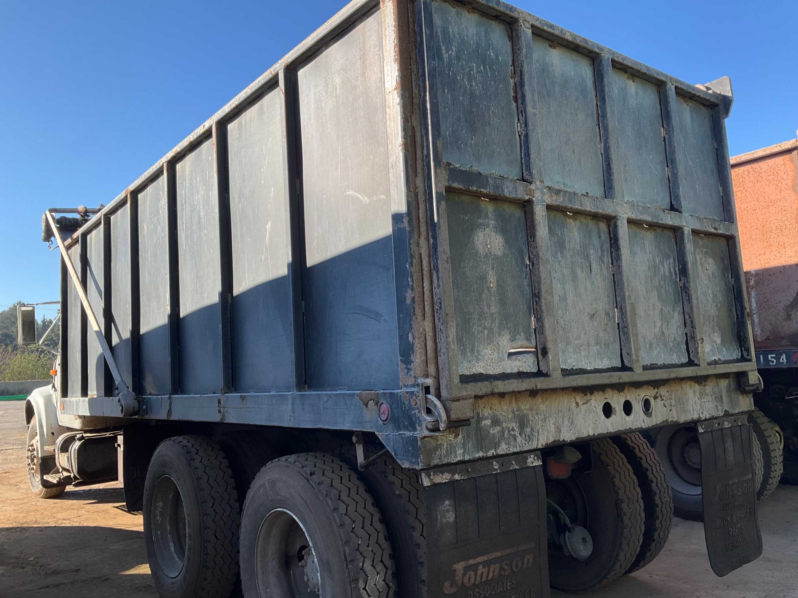 1995 INTERNATIONAL 2900 6X4 DUMP TRUCK - DUMP TRUCK