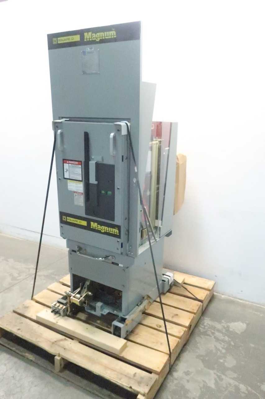 SQUARE D MAGNUM VACUUM POWER BREAKER - CIRCUIT BREAKER