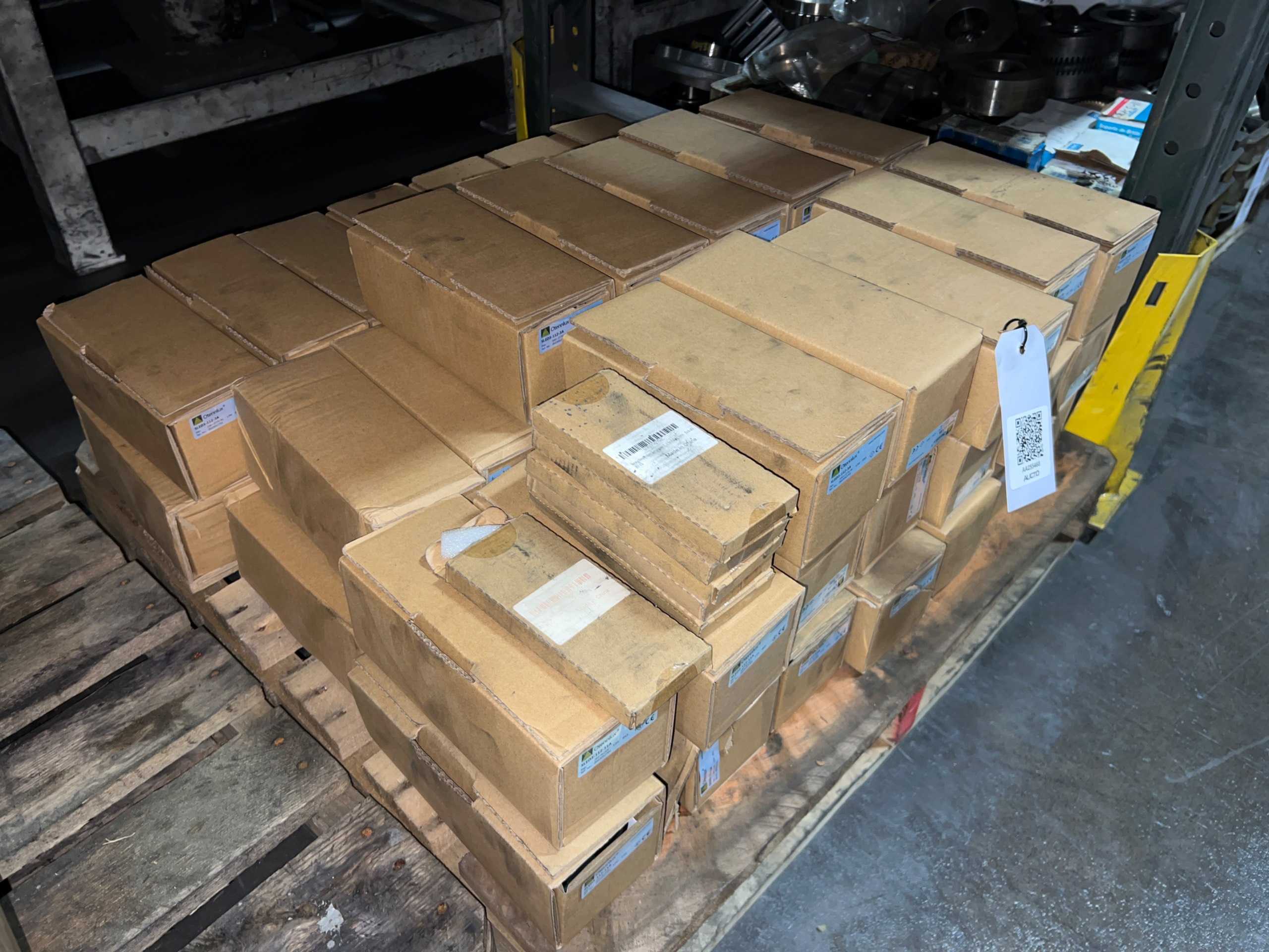 BULK QTY OF LED LIGHTING - LIGHTING