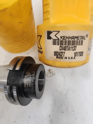 KENNAMETAL CV40TA1137 TAP CHUCK ADAPTER WHISTLE NOTCH STYLE SHORT TA CAT 40 - MACHINE TOOLING