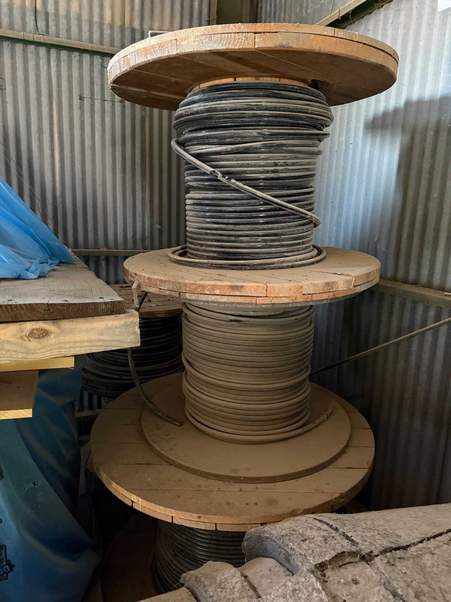 BULK QTY OF ELECTRICAL WIRE - WIRE