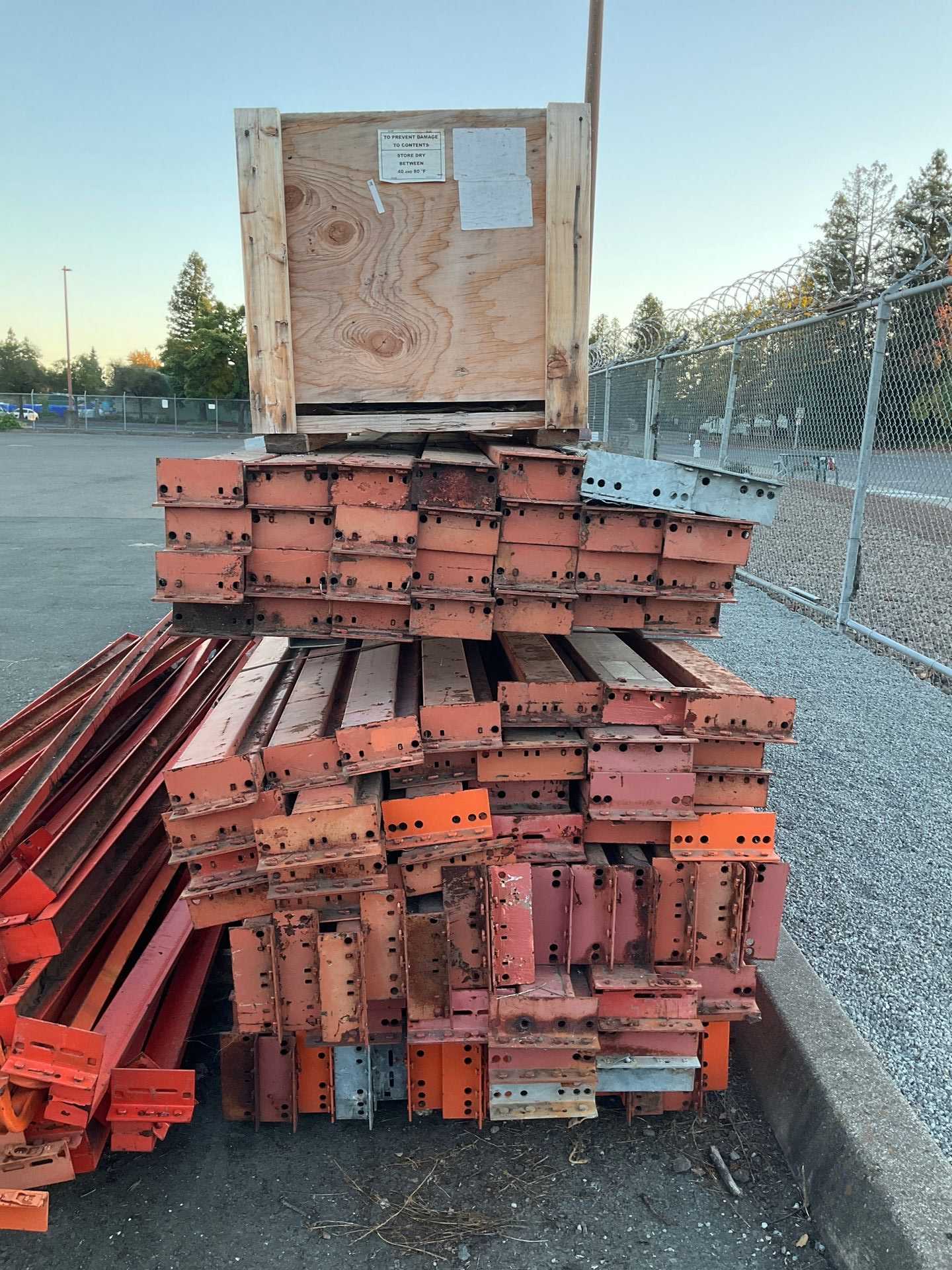 ASSORTED PALLET RACKING - PALLET RACKING