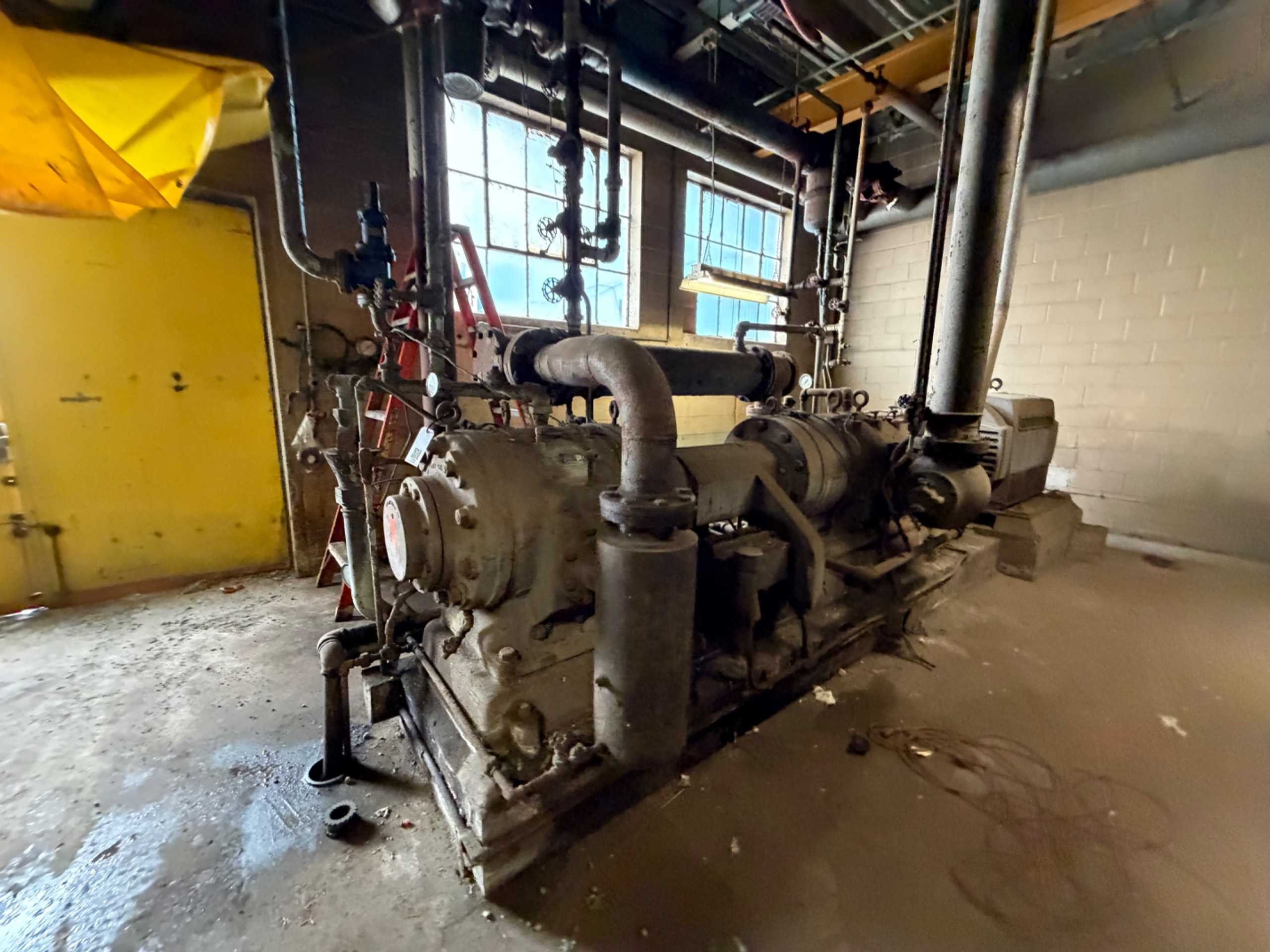 Stationary Air Compressor - STATIONARY AIR COMPRESSOR