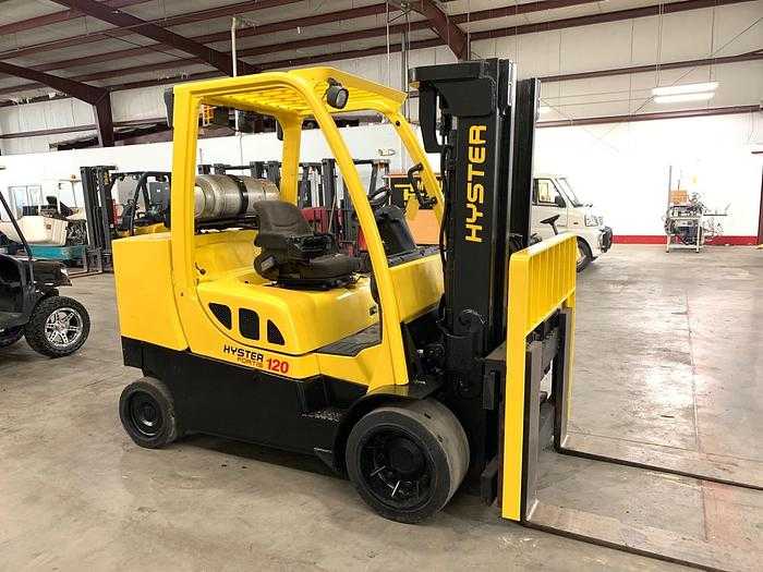 2013 HYSTER S120FT FORKLIFT, 12K LB CAP, LPG, 98 HP, 17383 LB WT, 189 IN MAX HT - SIT-DOWN FORKLIFTS