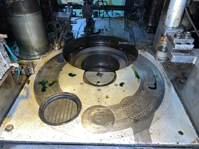 CINCINNATI 220-R-2 220 TON SIZING PRESS - undefined