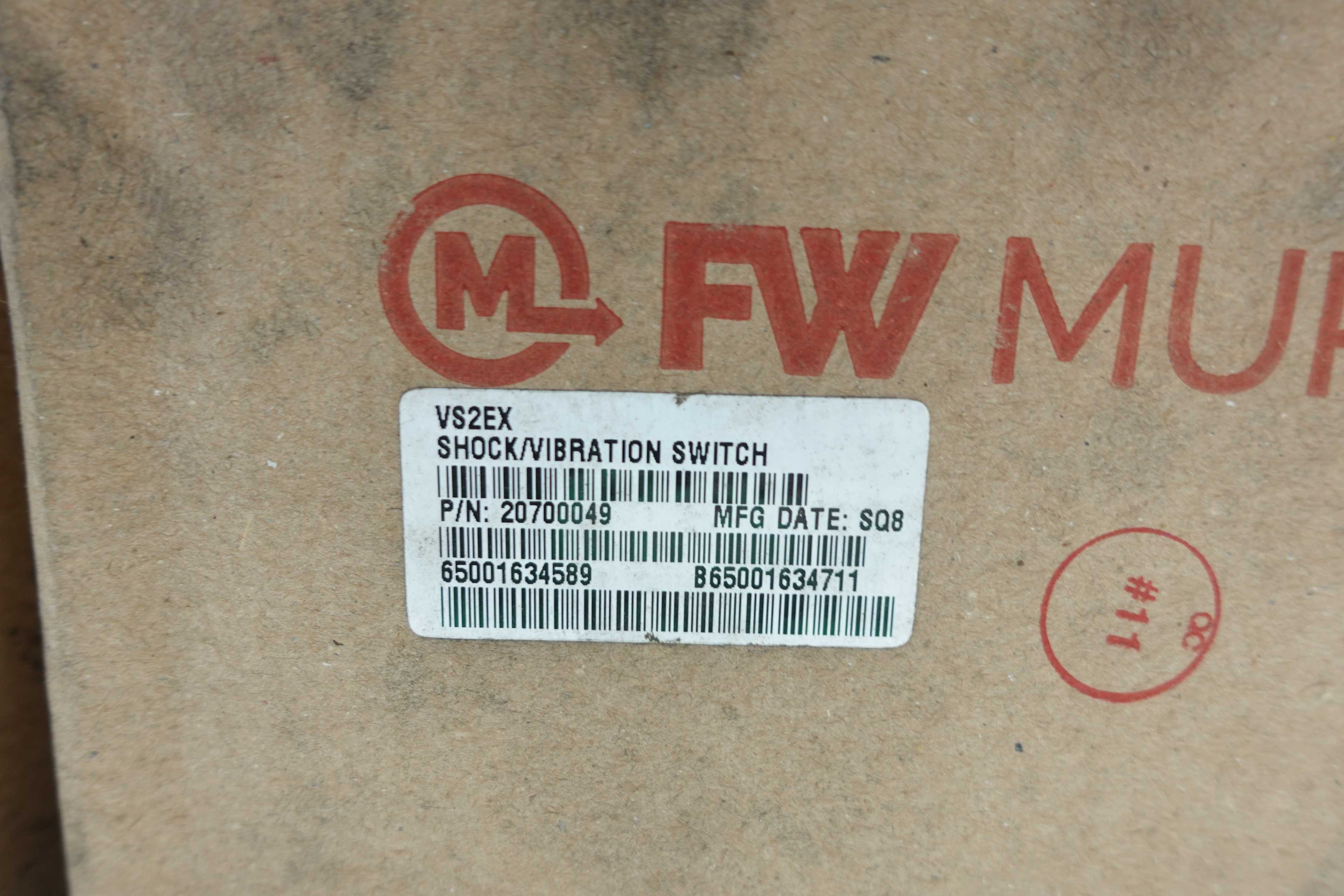 LOT OF 8 FW MURPHY VS2EX SHOCK/VIBRATION SWITCHES - SWITCHES