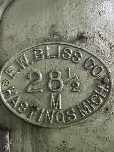 BLISS 28-1/2 M CRANK PRESS, OBI PRESS, TABLE SIZE 46" X 33.5" - MECHANICAL PRESSES