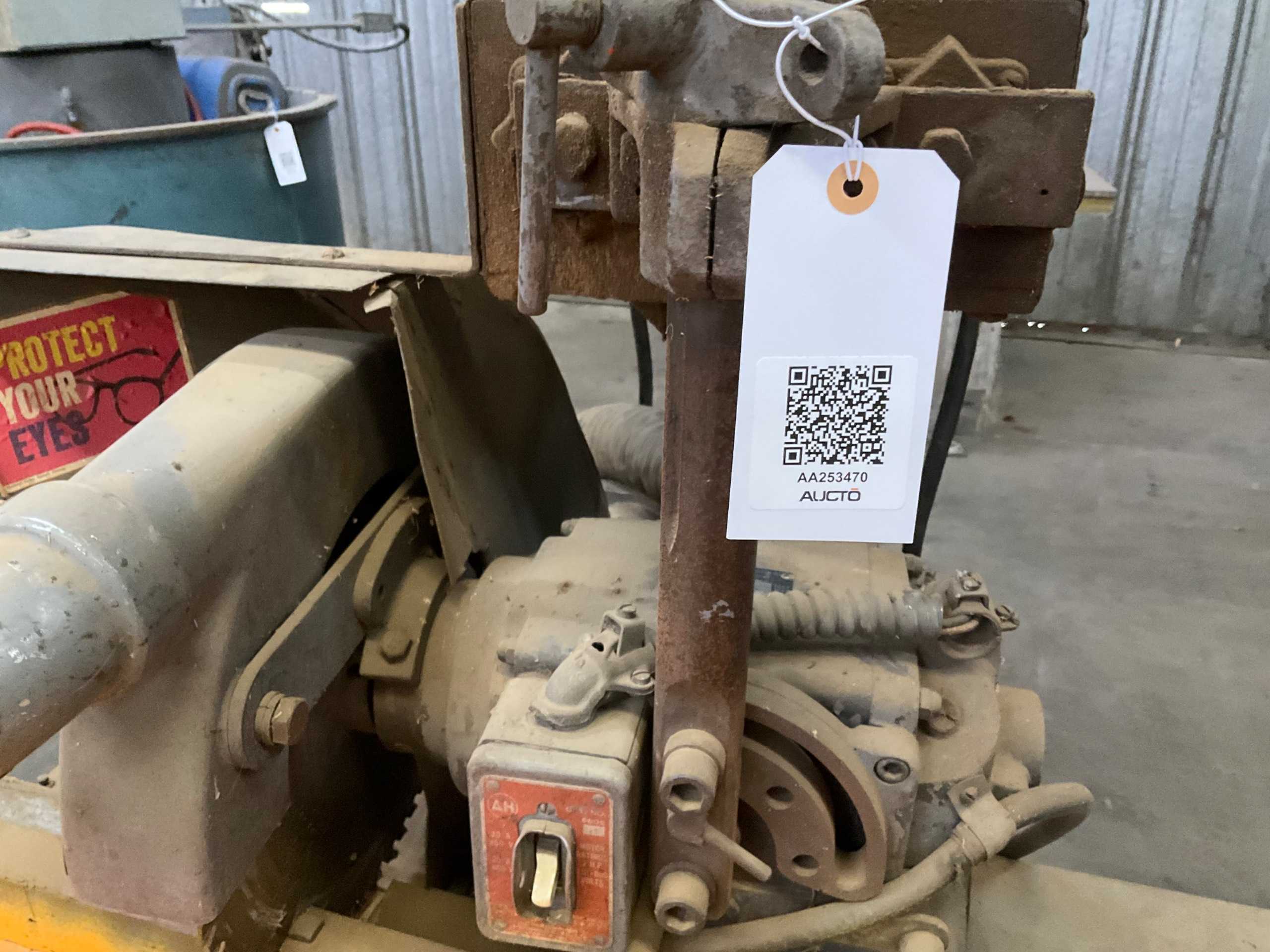 RADIAL ARM SAW WITH TABLE - METAL SAWS