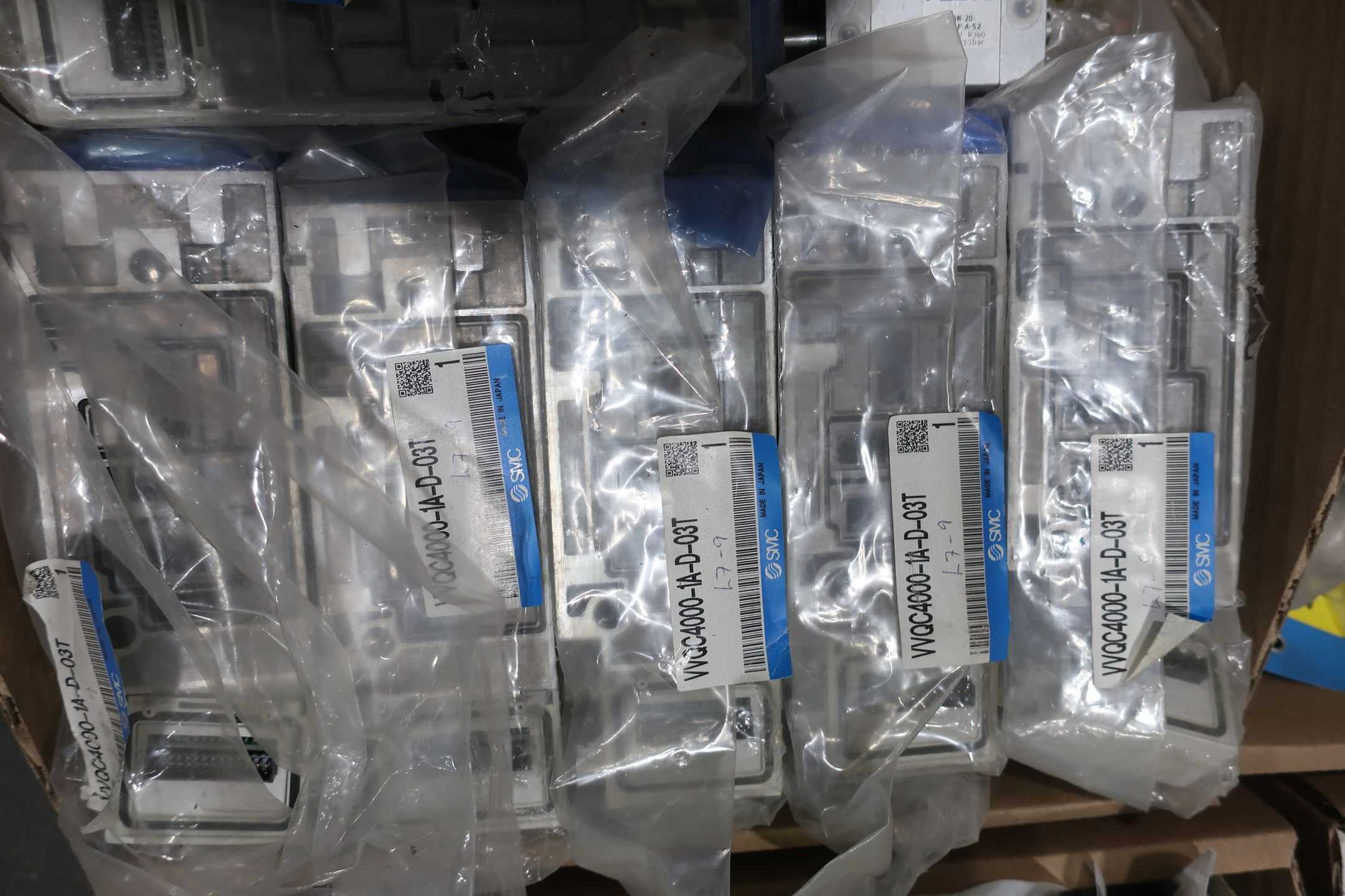 SKU 1079619 - 4 PALLETS OF ASSORTED VALVES AND VALVES PARTS - VALVE PARTS & ACCESSORIES