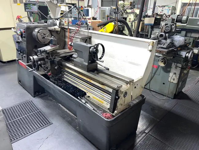 CLAUSING COLCHESTER 21" MANUAL LATHE - undefined
