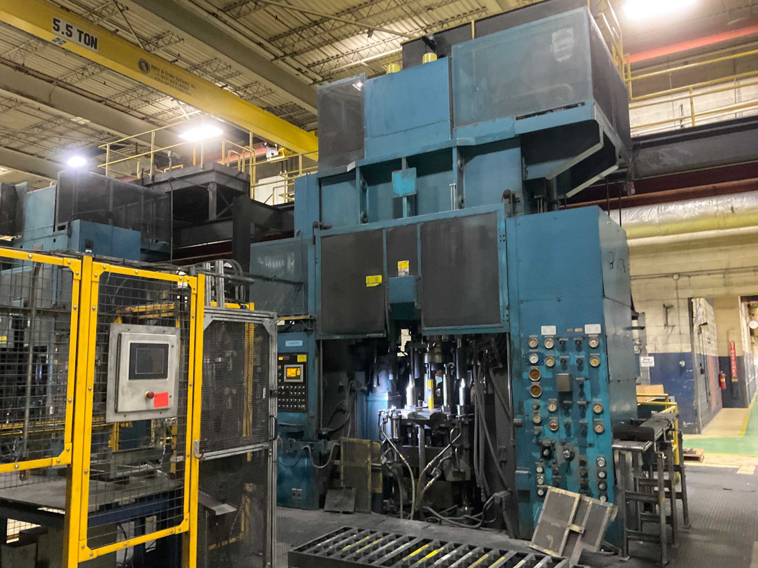 KOHTAKI 800 TON COMPACTING PRESS - HYDRAULIC PRESSES