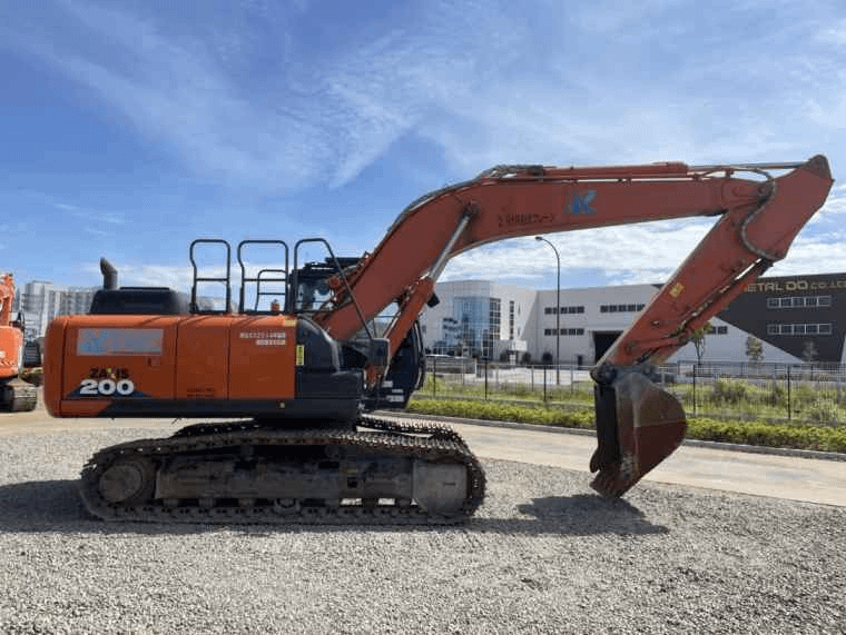 2019 HITACHI ZX200-6 CRAWLER EXCAVATOR - CRAWLER EXCAVATOR