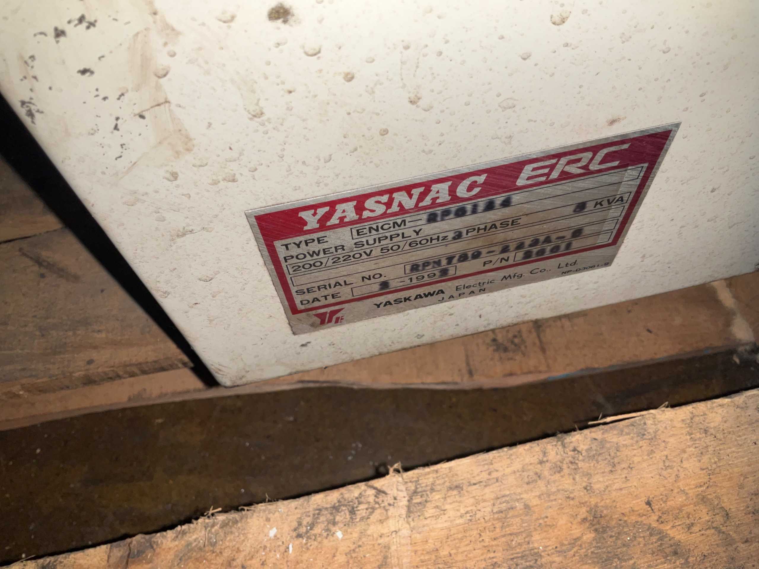 1992 YASKAWA YASNAC ERC K10S ROBOT CONTROLLER - ROBOT CONTROLLERS