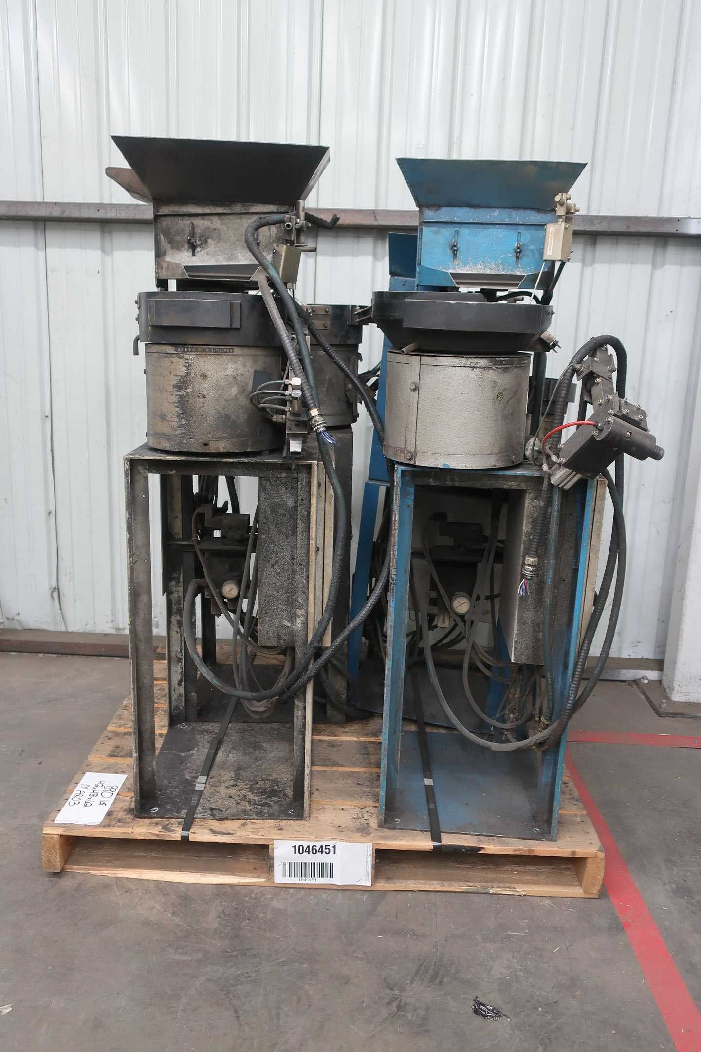 BULK QTY OF PARTS FEEDER ASSEMBLIES - FEEDERS