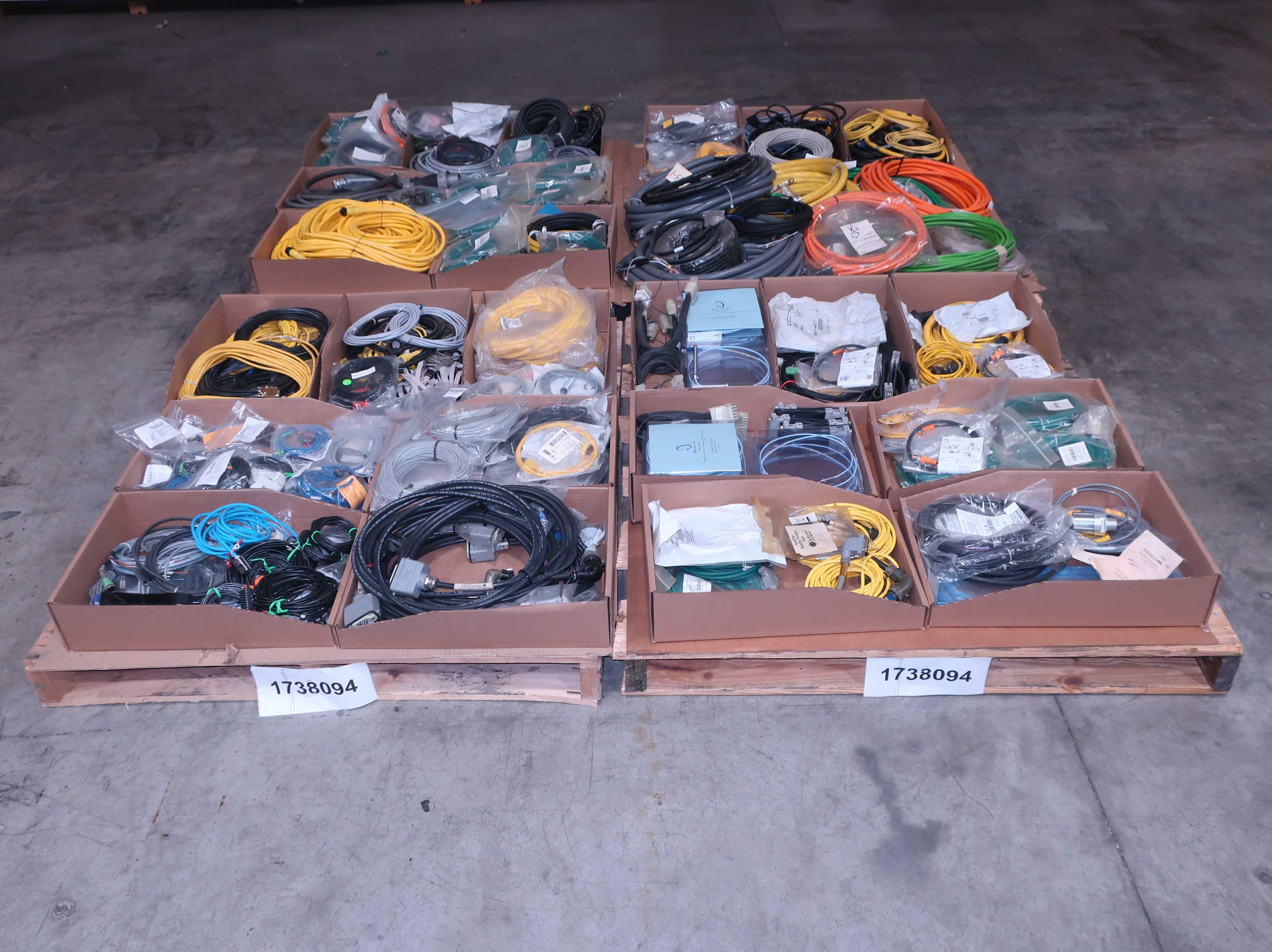 SKU 1738094 - 4 PALLETS OF ASSORTED CORDSETS - CORDSET CABLES