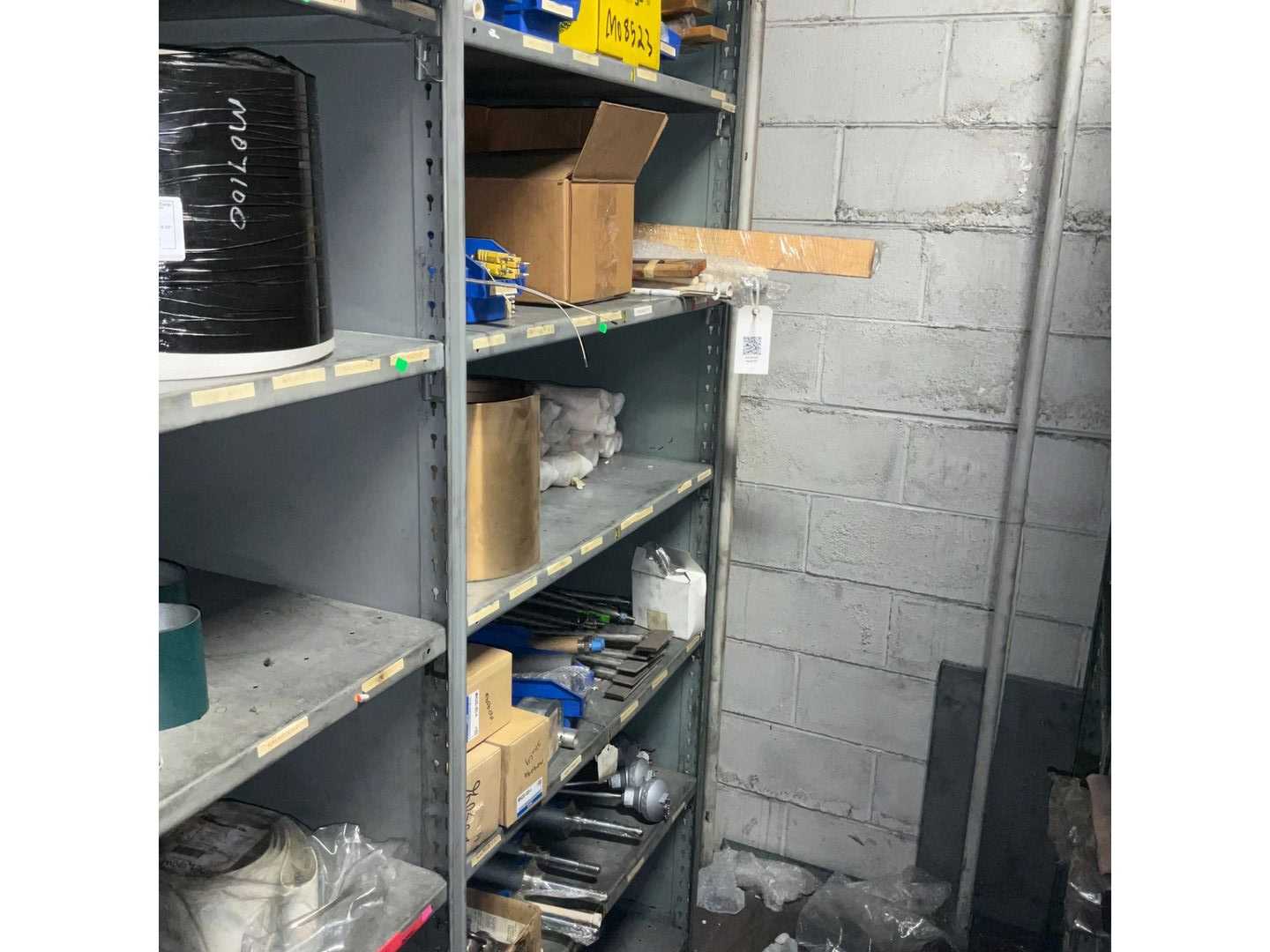BULK QTY OF INDUSTRIAL PARTS