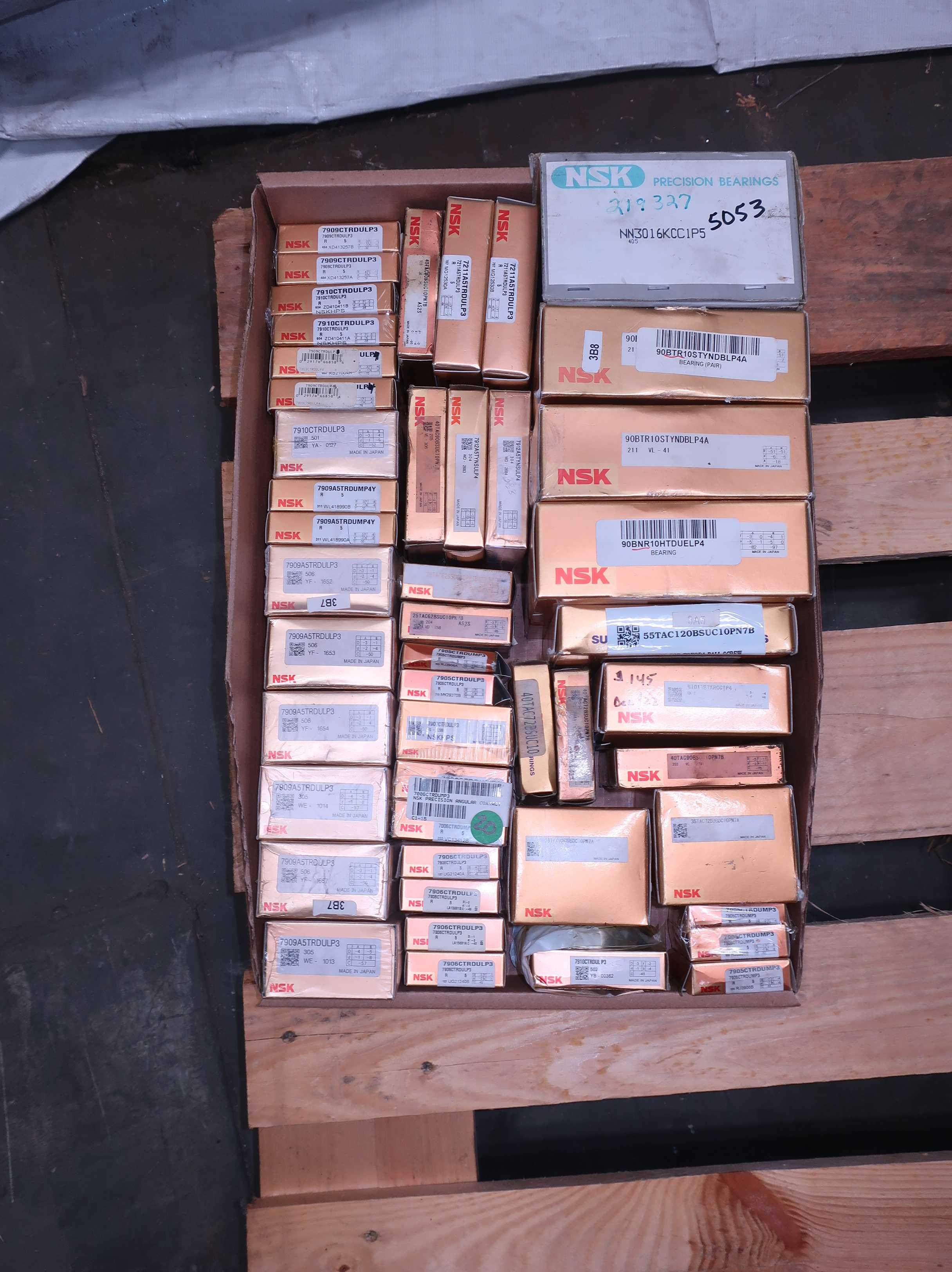 SKU 1728036 - TOTE OF ASSORTED PRECISION BEARINGS, NSK - BEARINGS