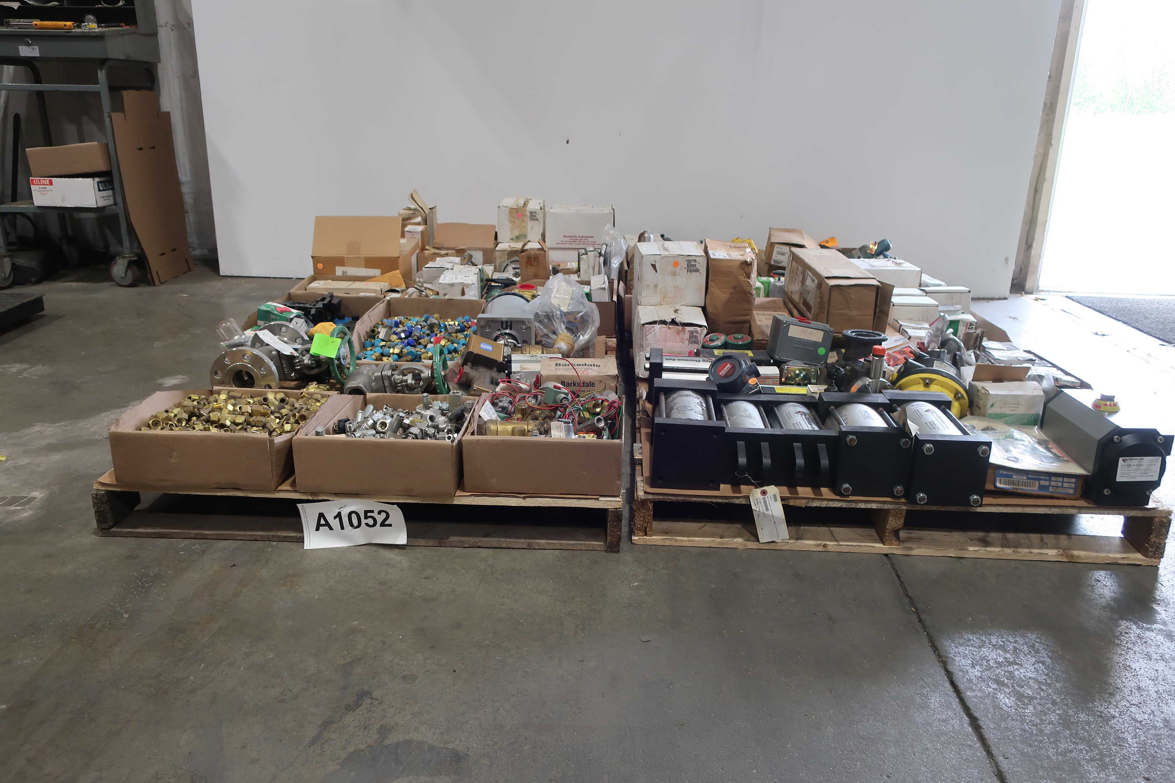 4 PALLETS OF ASSORTED VALVES AND VALVE PARTS - VALVES