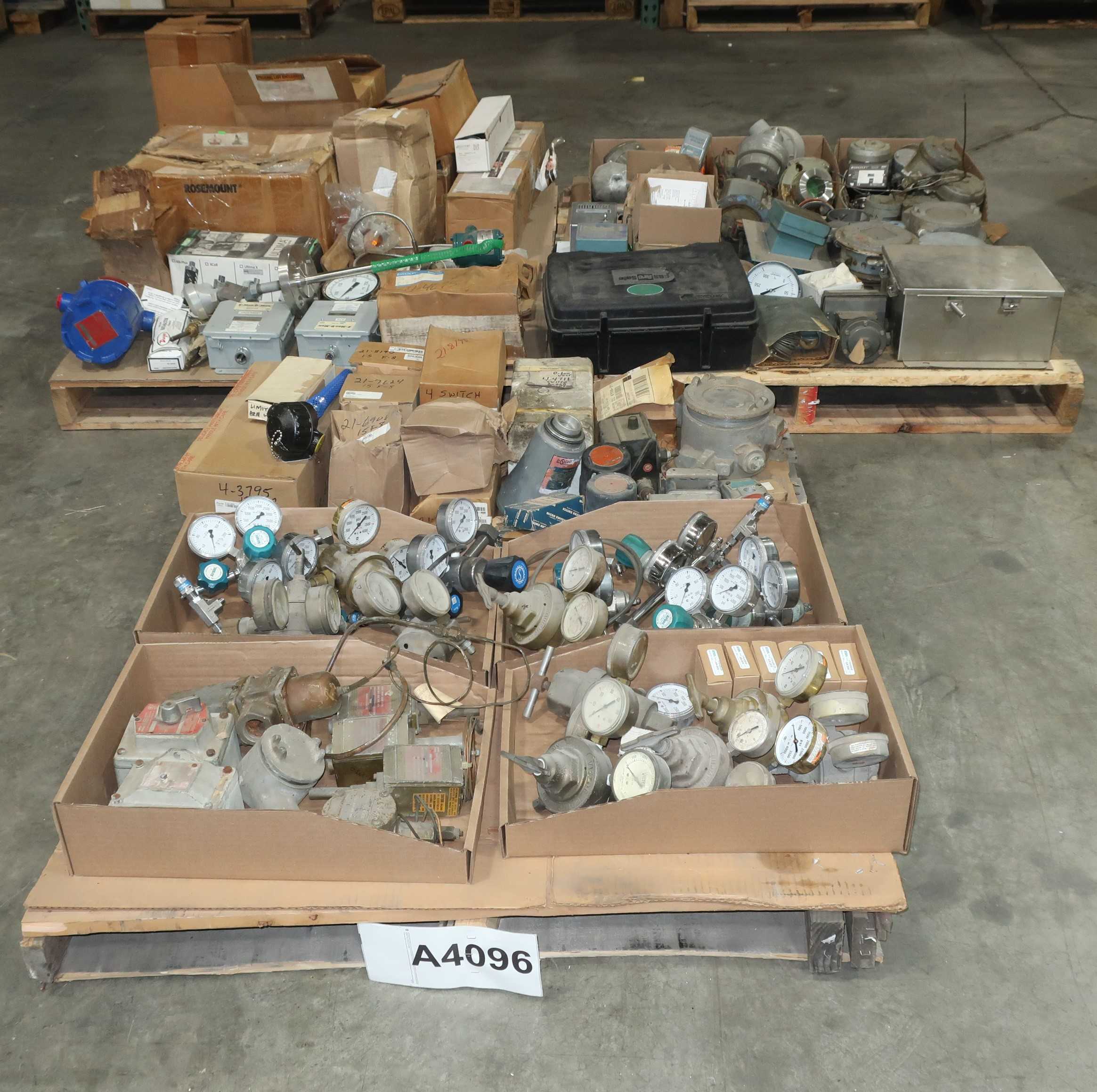 3 PALLETS OF ASSORTED INSTRUMENTATION - INSTRUMENTATION