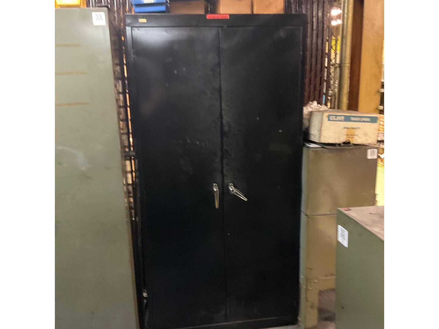 FREESTANDING STORAGE CABINET - FREE STANDING STORAGE CABINET