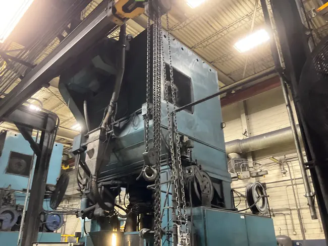 CINCINNATI 220-DCII-6 COMPACTING PRESS - undefined