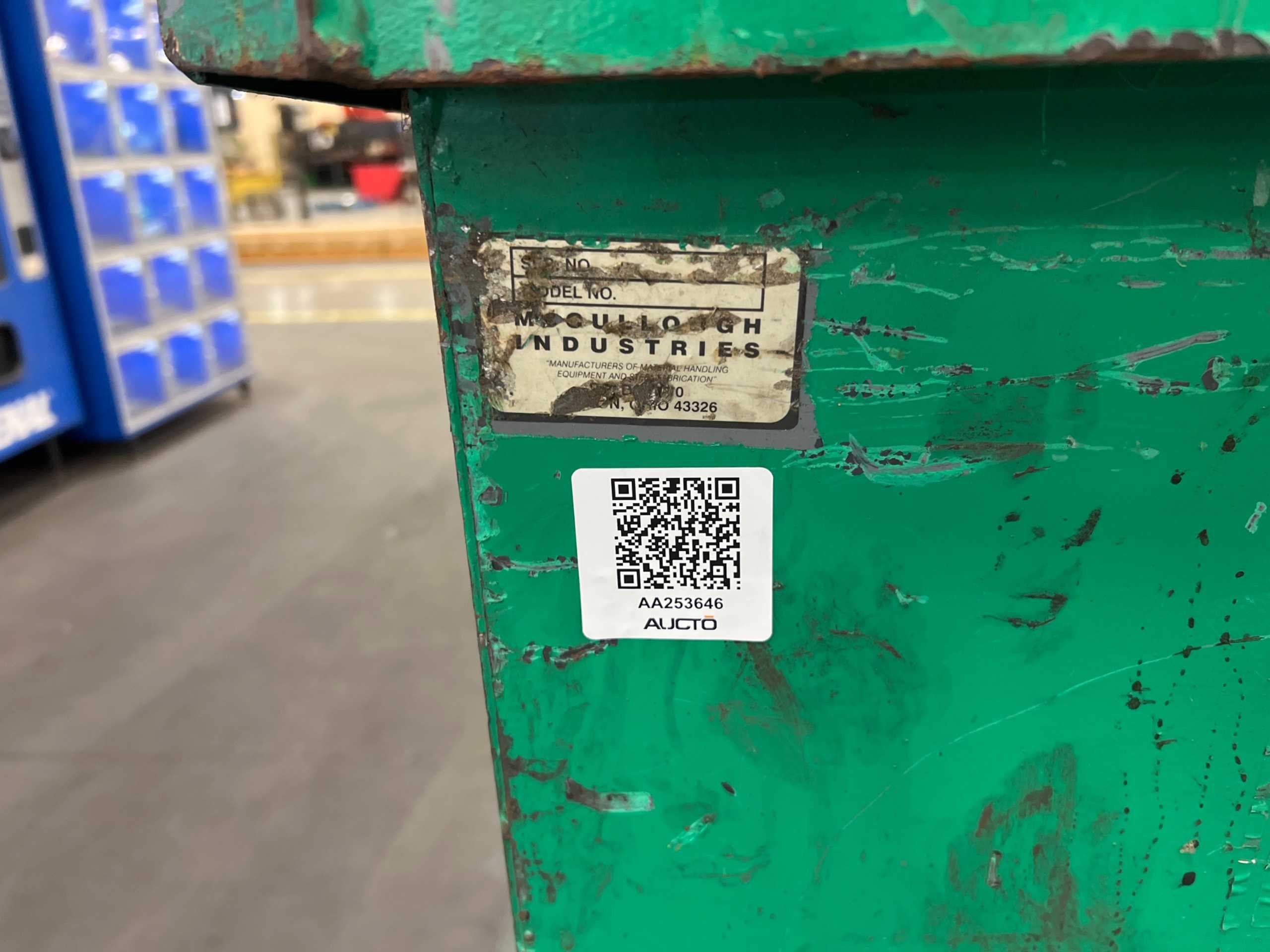 MCCULLOUGH INDUSTRIES SELF DUMPING HOPPER - SELF DUMPING HOPPERS