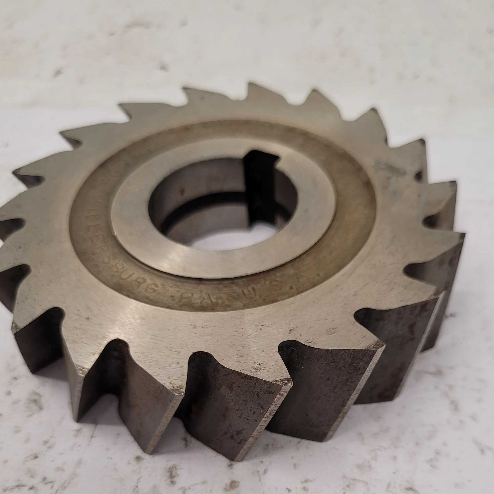 M.R. & T. CO HSS SLITTING SAW MILL, 4.0" X 7/8" X 1-1/4", 4" DIAMETER, 1-1/4" ARBOR HOLE, 18 TEETH - MACHINE TOOLING