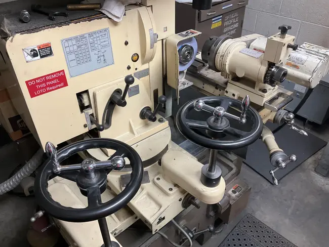 1994 AMADA WASINO GLS-50A OPTICAL PROFILE GRINDING MACHINE - undefined