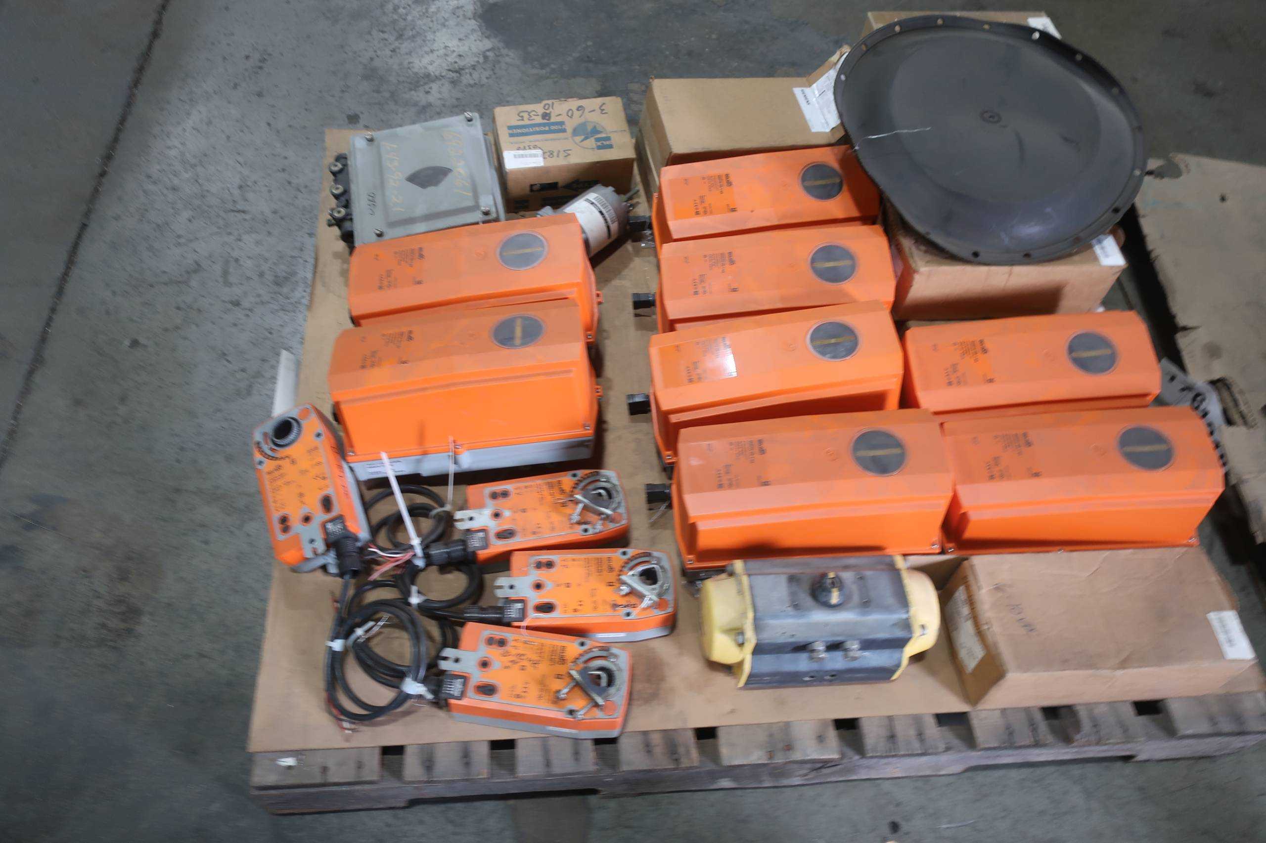 SKU 1761218 - 4 PALLETS OF ASSORTED VALVE ACTUATORS, POSITIONERS, INDICATORS - VALVE POSITIONERS & INDICATORS