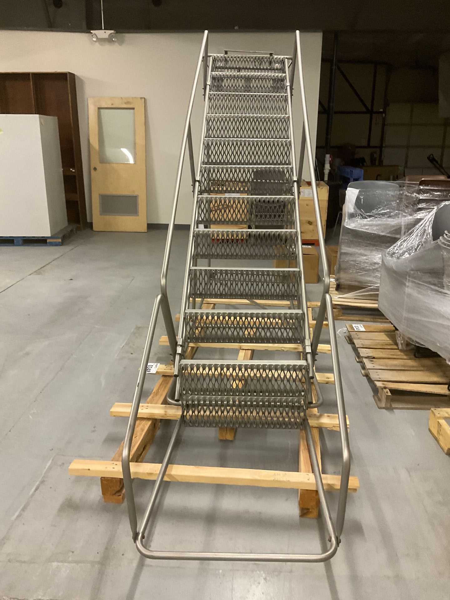 Portable Metal Safety Stair Case - LADDERS