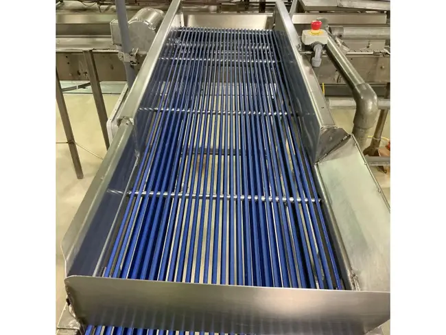 STAINLESS POWERED BELT CONVEYOR - undefined