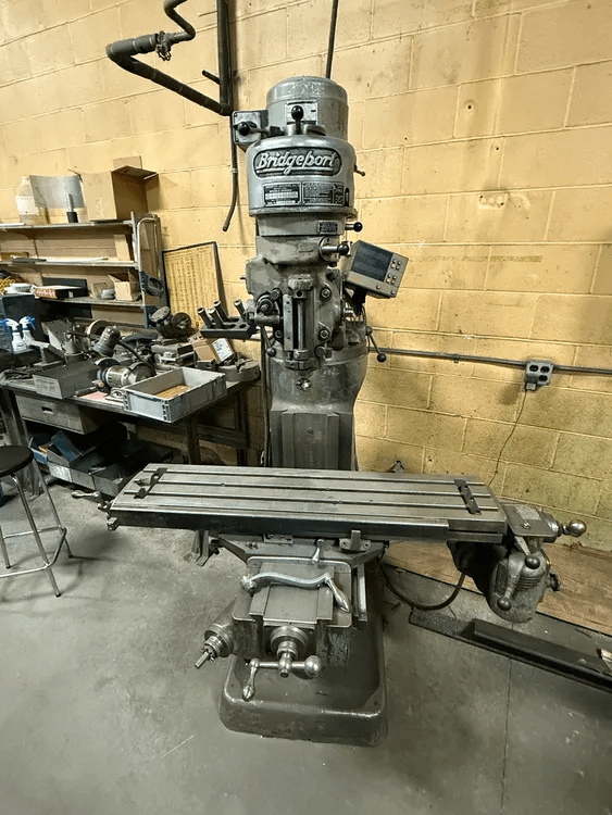 BRIDGEPORT SERIES 1 KNEE MILLS STANDARD KNEE MILL WITH POWER FEED - VERTICAL MILLING MACHINES