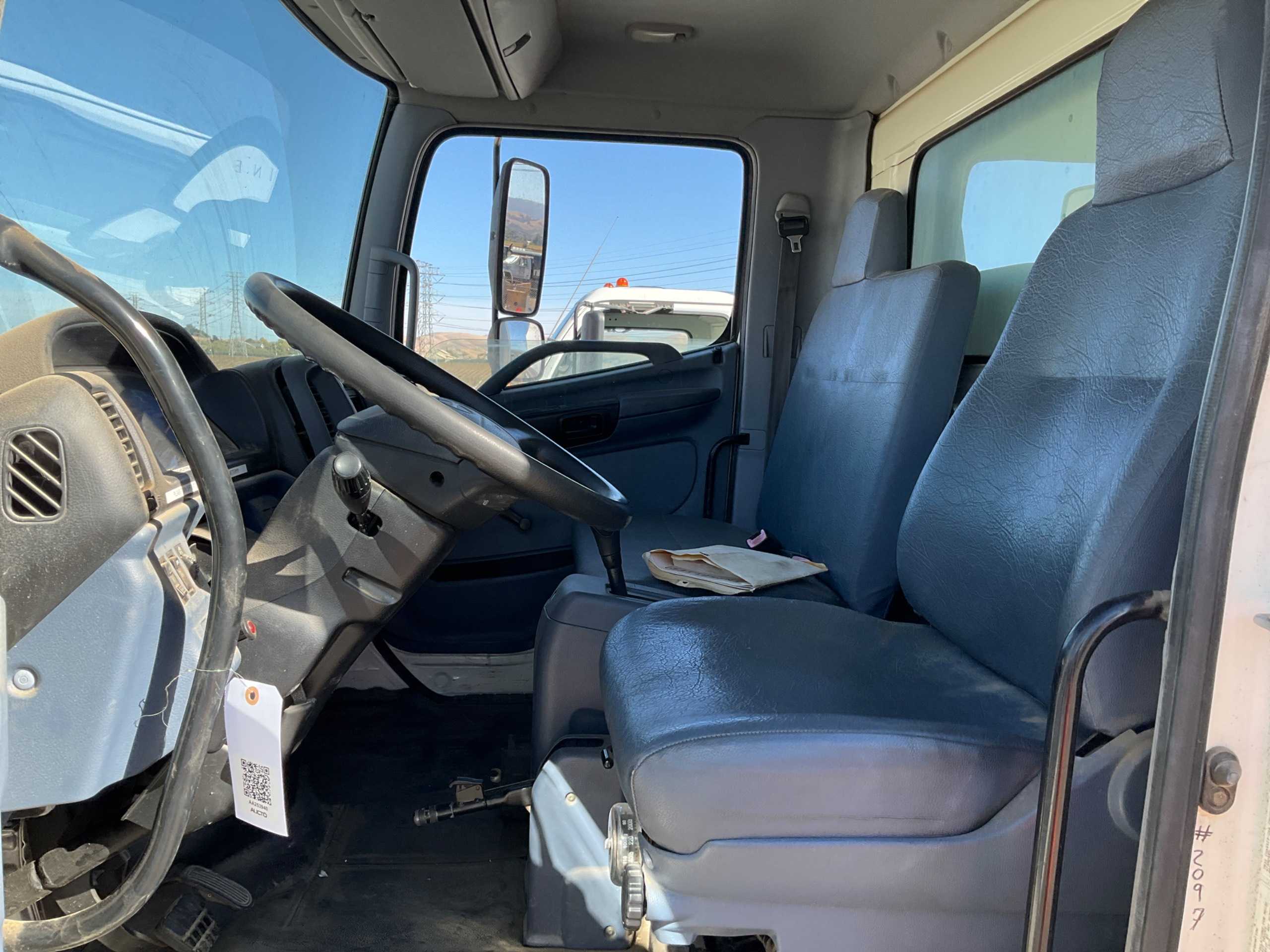 2004 HINO MOTORS LTD 56216 STRAIGHT CARGO TRUCK -