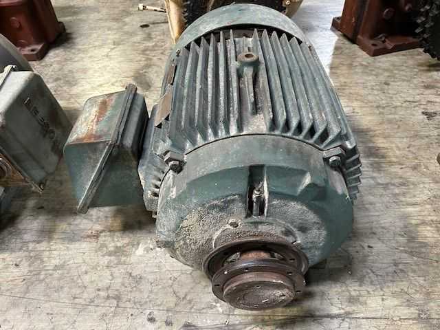 RELIANCE ELECTRIC P36G4552A AC MOTOR - AC MOTOR