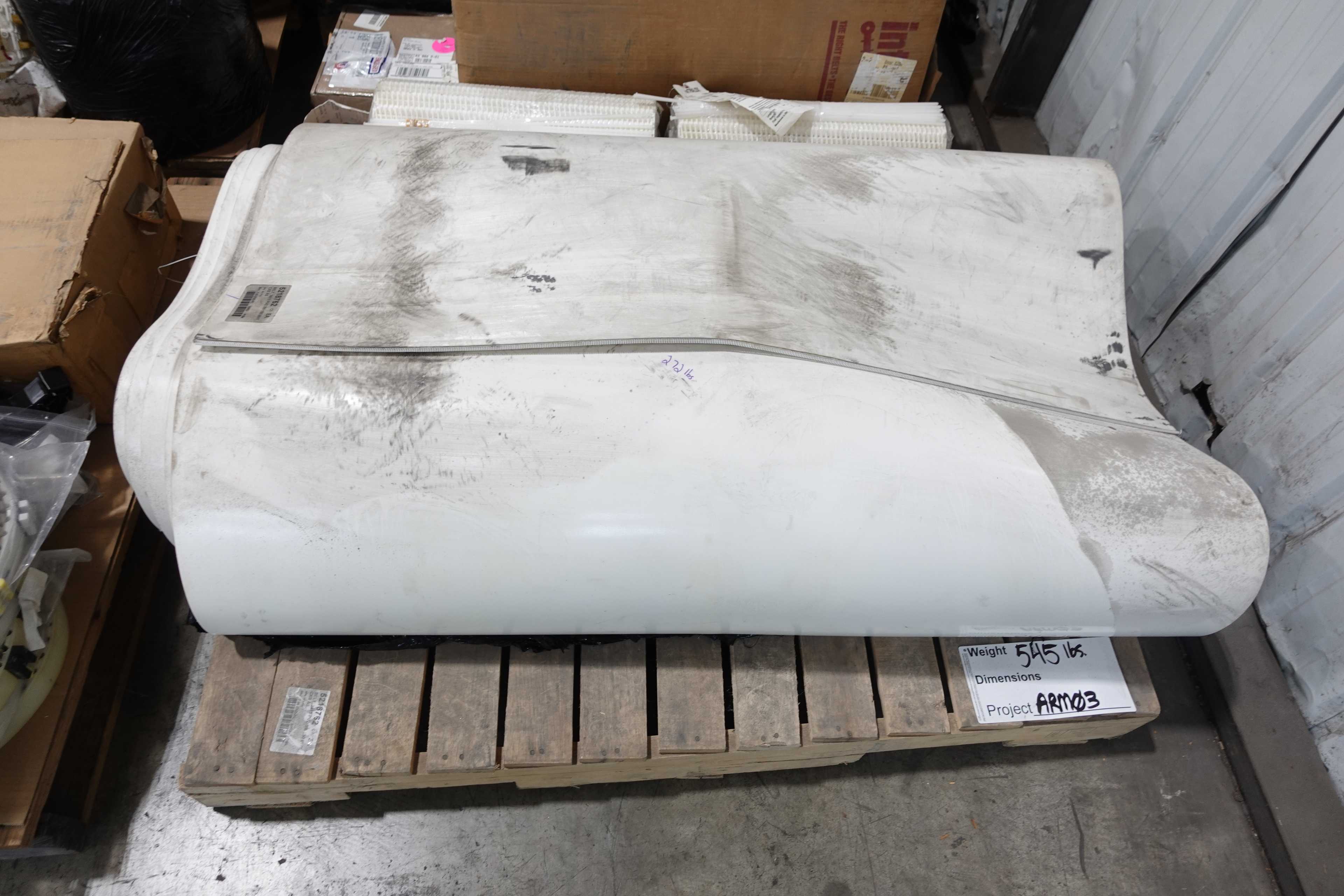 4 PALLETS OF ASSORTED CONVEYOR BELTS, CHAIN AND GUIDE LINES - CONVEYOR PARTS