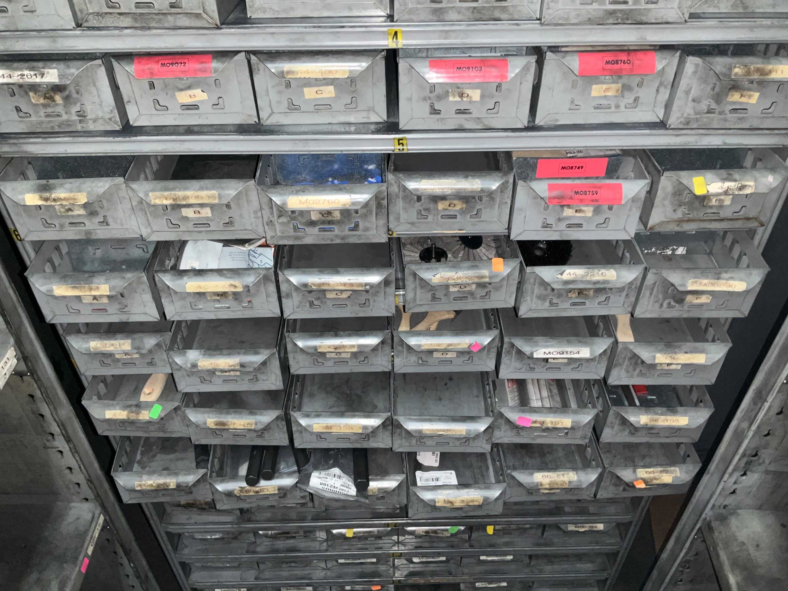 BULK QTY OF INDUSTRIAL PARTS