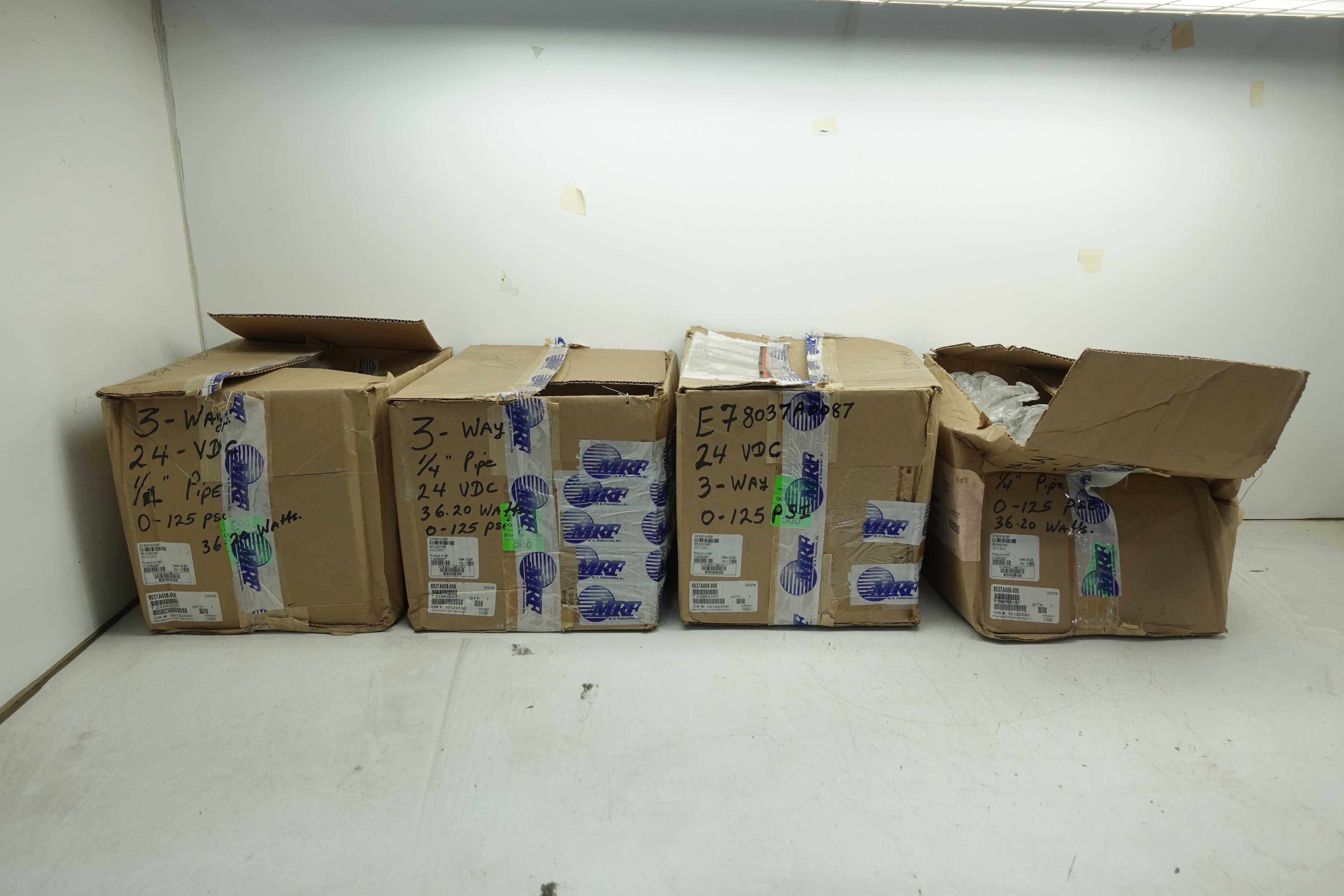 SKU 1724418 - LOT OF 4 ASCO RED-HAT 24V-DC 1/4IN NPT SOLENOID VALVE - SOLENOID VALVE