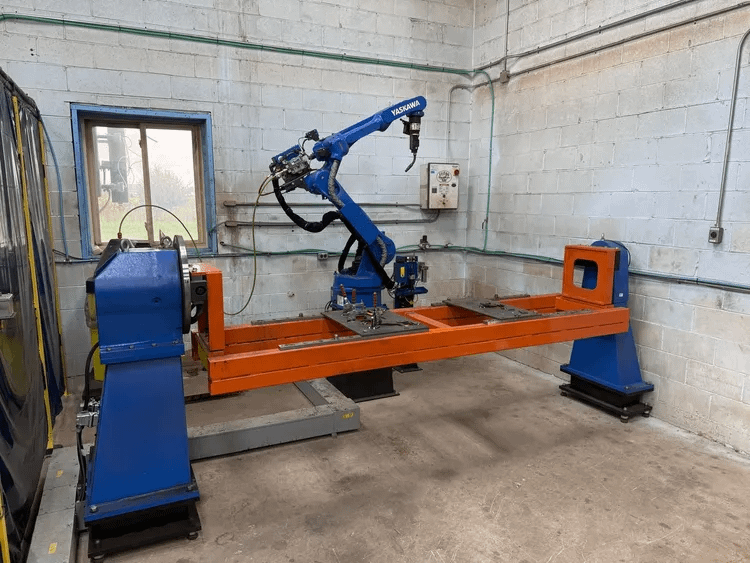 2022 YASKAWA AR2010 ROBOTIC WELDER WITH MILLER AUTO-CONTINUUM 500 WELDER - ARTICULATED ROBOTS
