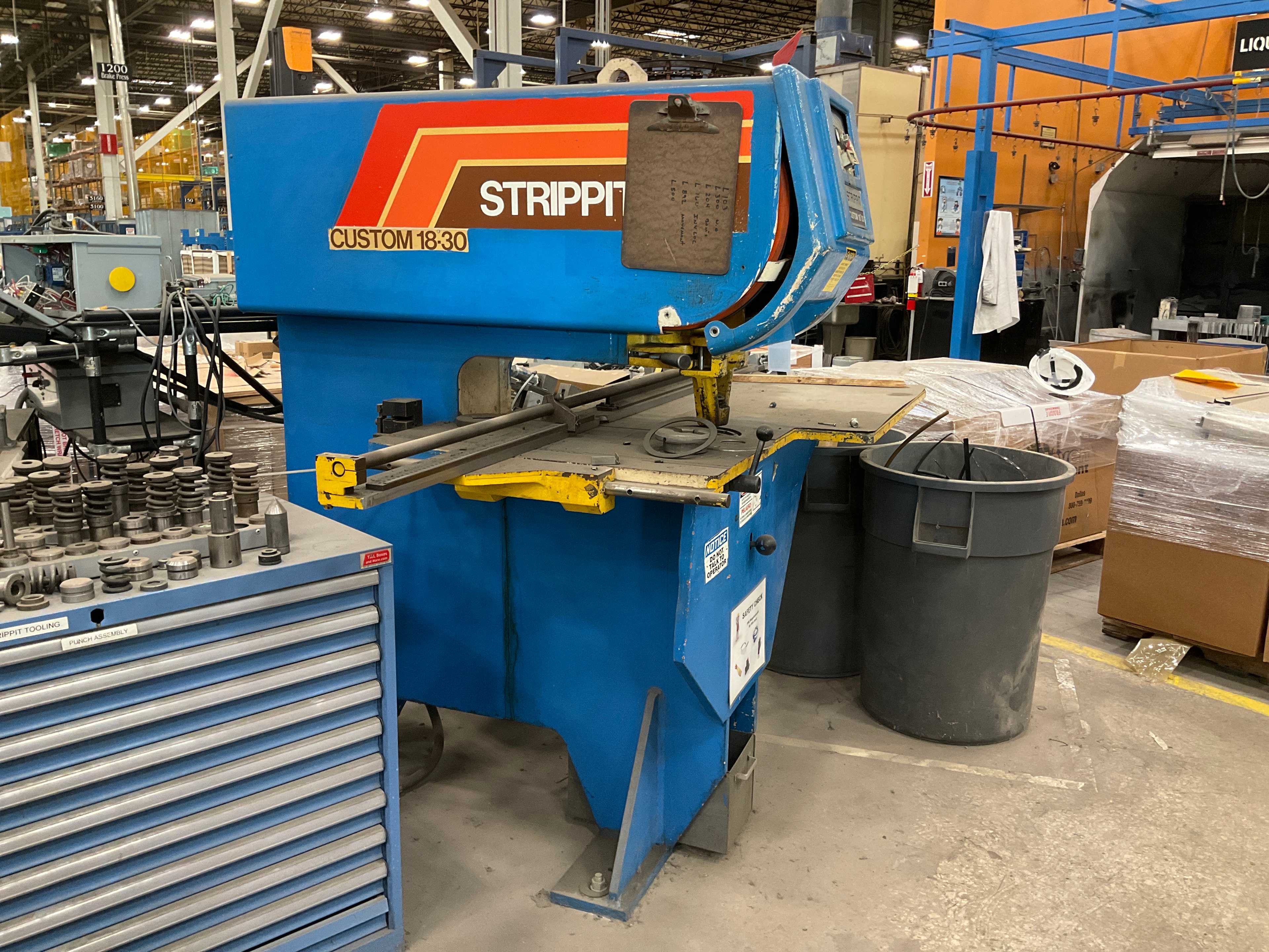 STRIPPIT HOUDAILLE 18-30 PUNCHING MACHINE - SHEET METAL EQUIPMENT