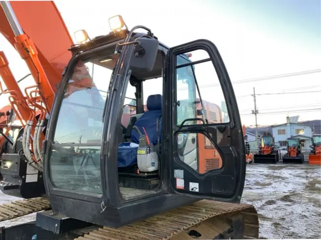 2019 HITACHI ZX225US-6 CRAWLER EXCAVATOR - undefined