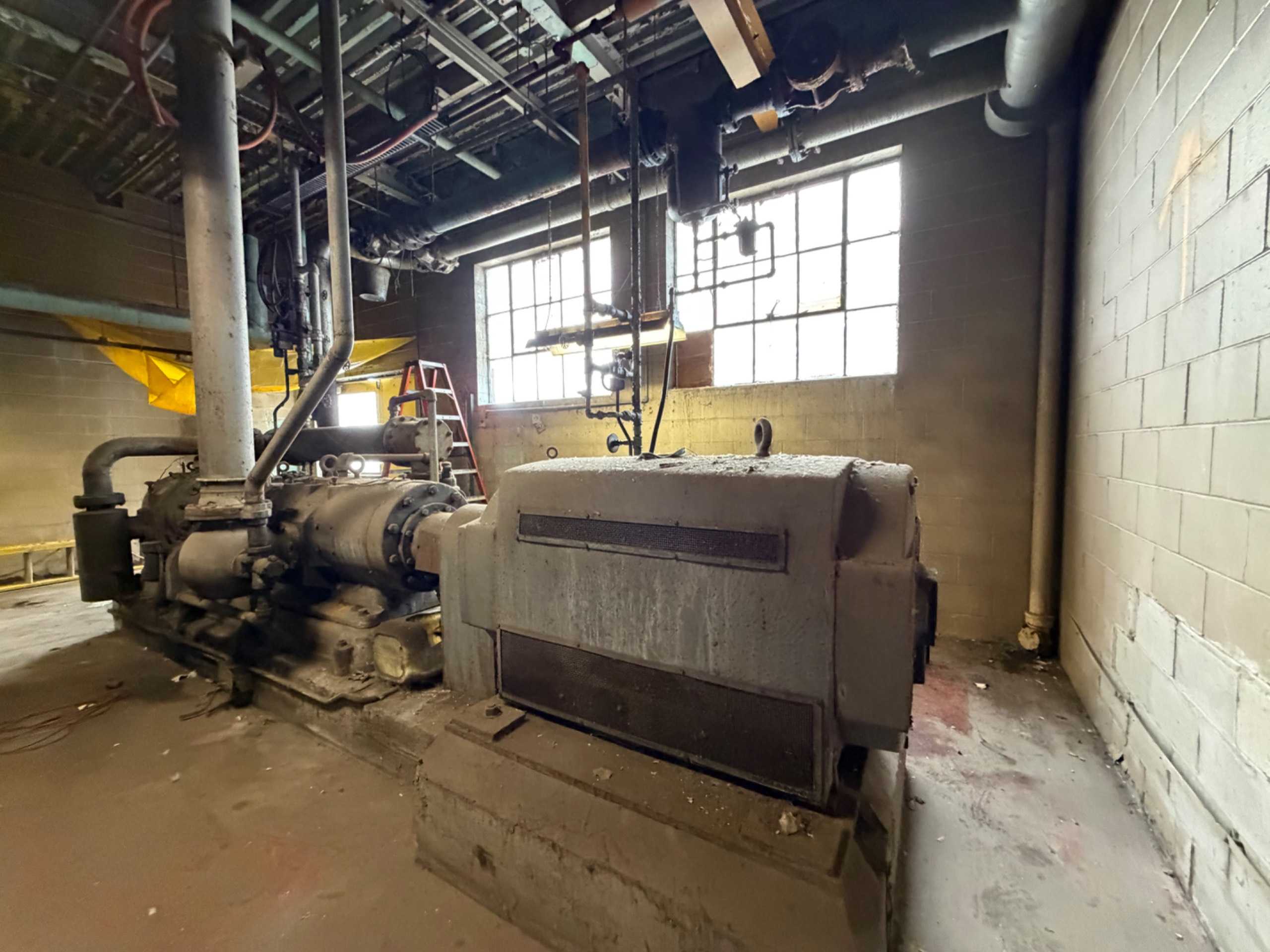 Stationary Air Compressor - STATIONARY AIR COMPRESSOR