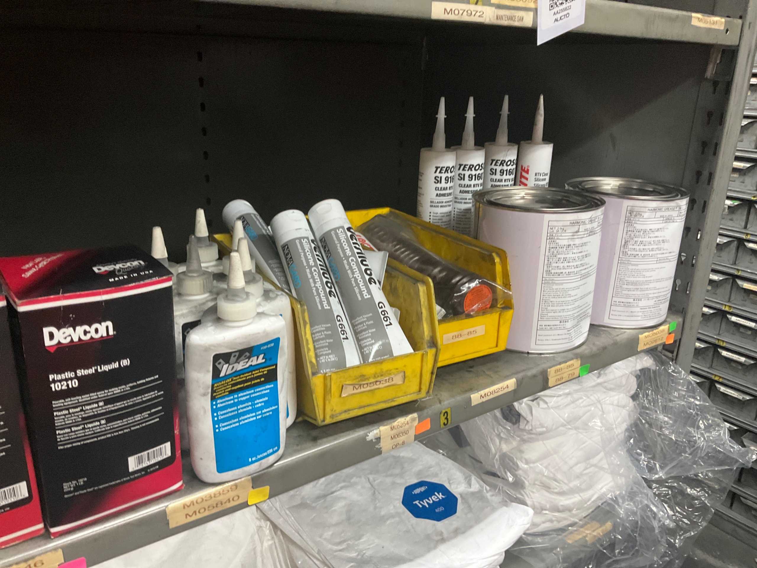 BULK QTY OF INDUSTRIAL PARTS - INDUSTRIAL PARTS