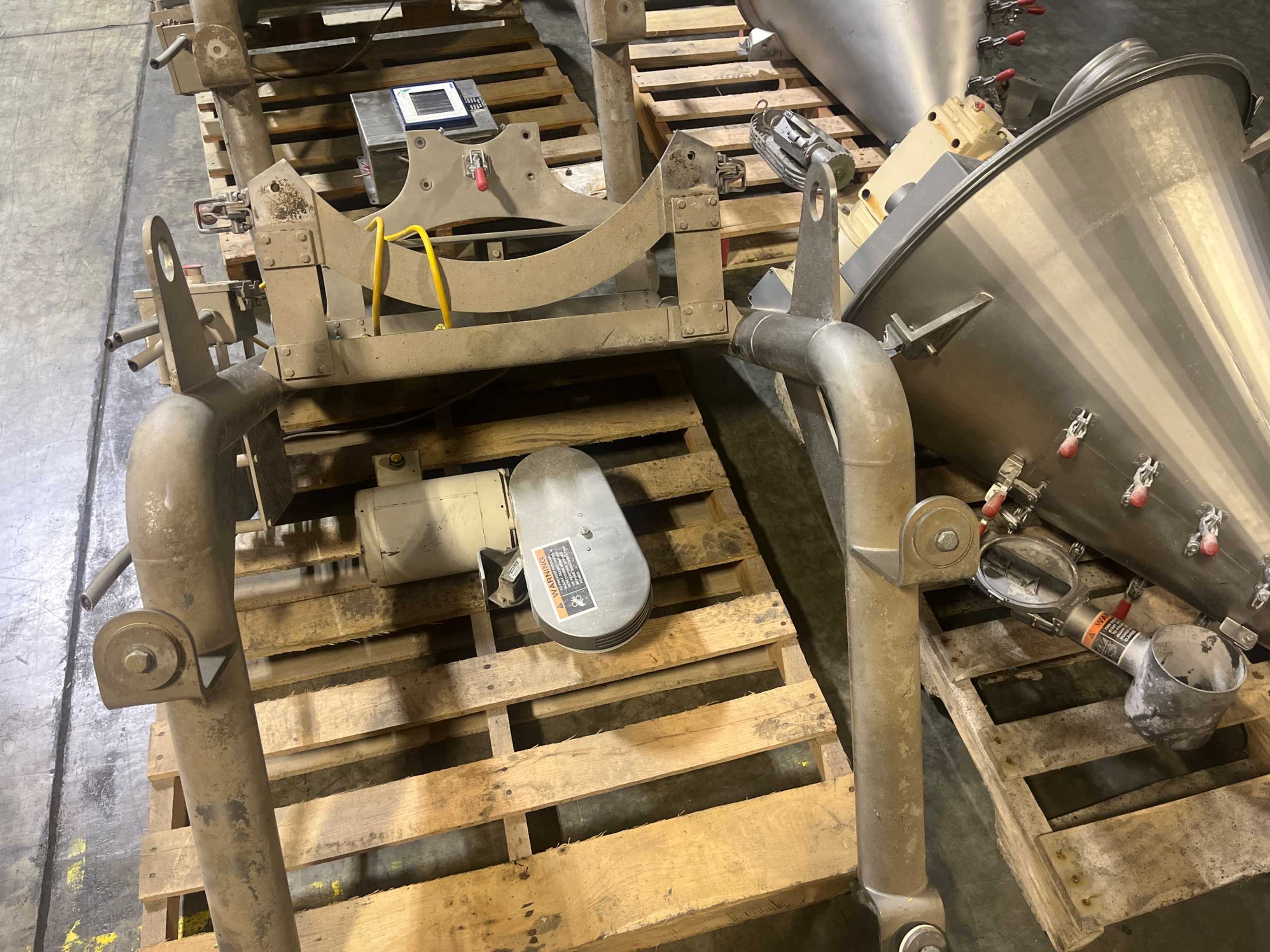 MERRICK 570 LOSS-IN-WEIGHT FEEDER - FEEDERS