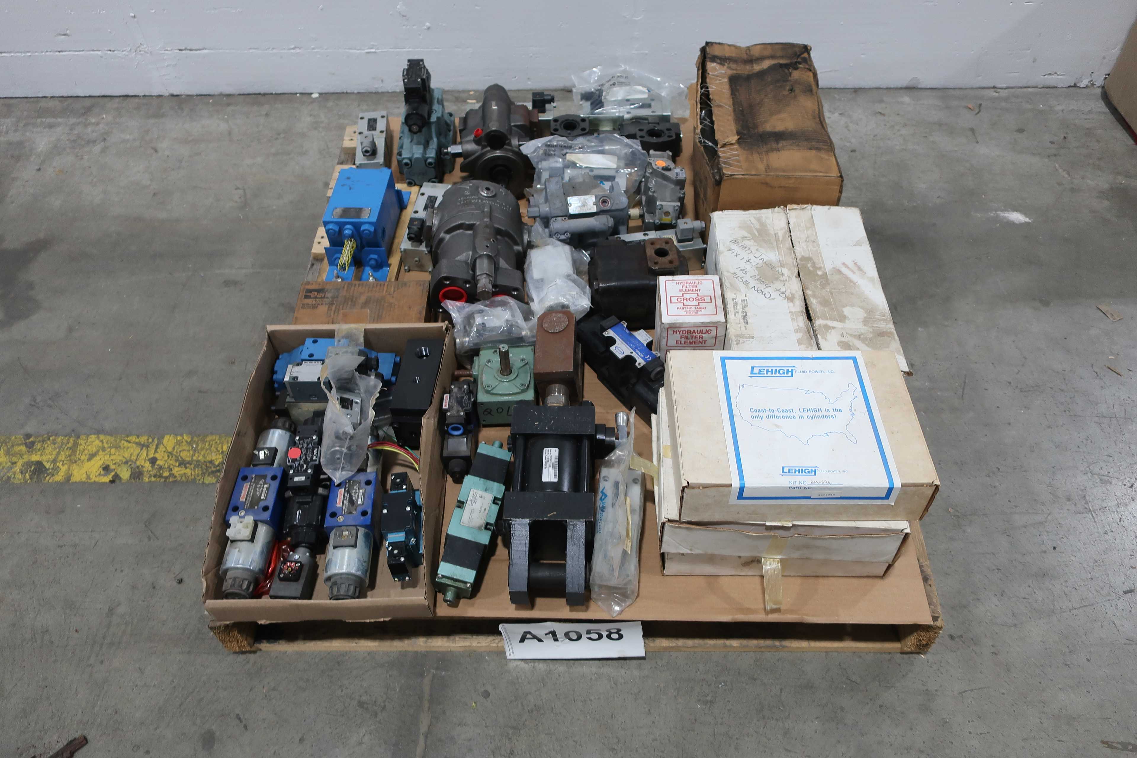 LOT OF ASSORTED HYDRAULICS - HYDRAULIC PARTS
