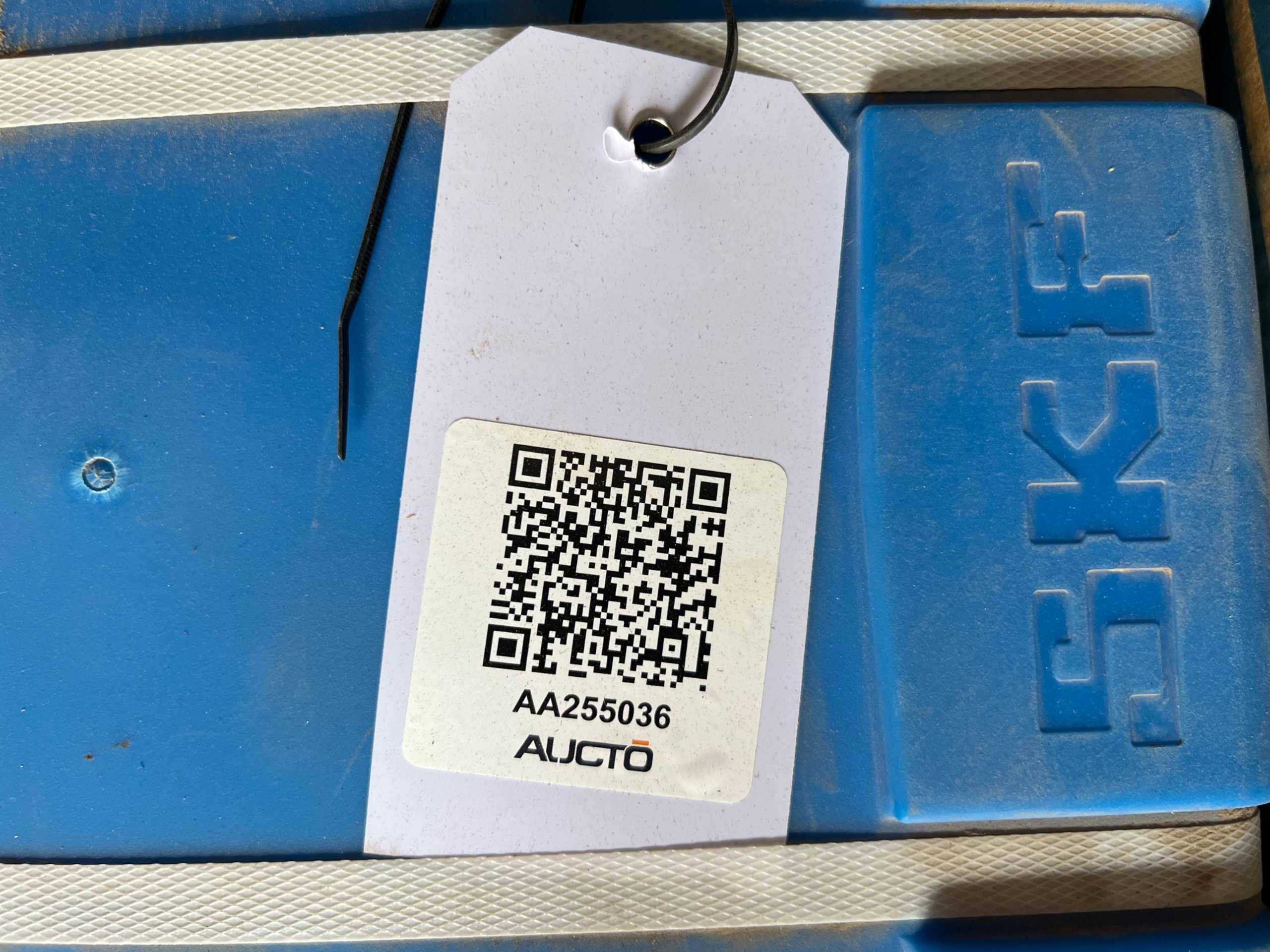 BULK QTY OF INDUSTRIAL PARTS - INDUSTRIAL PARTS